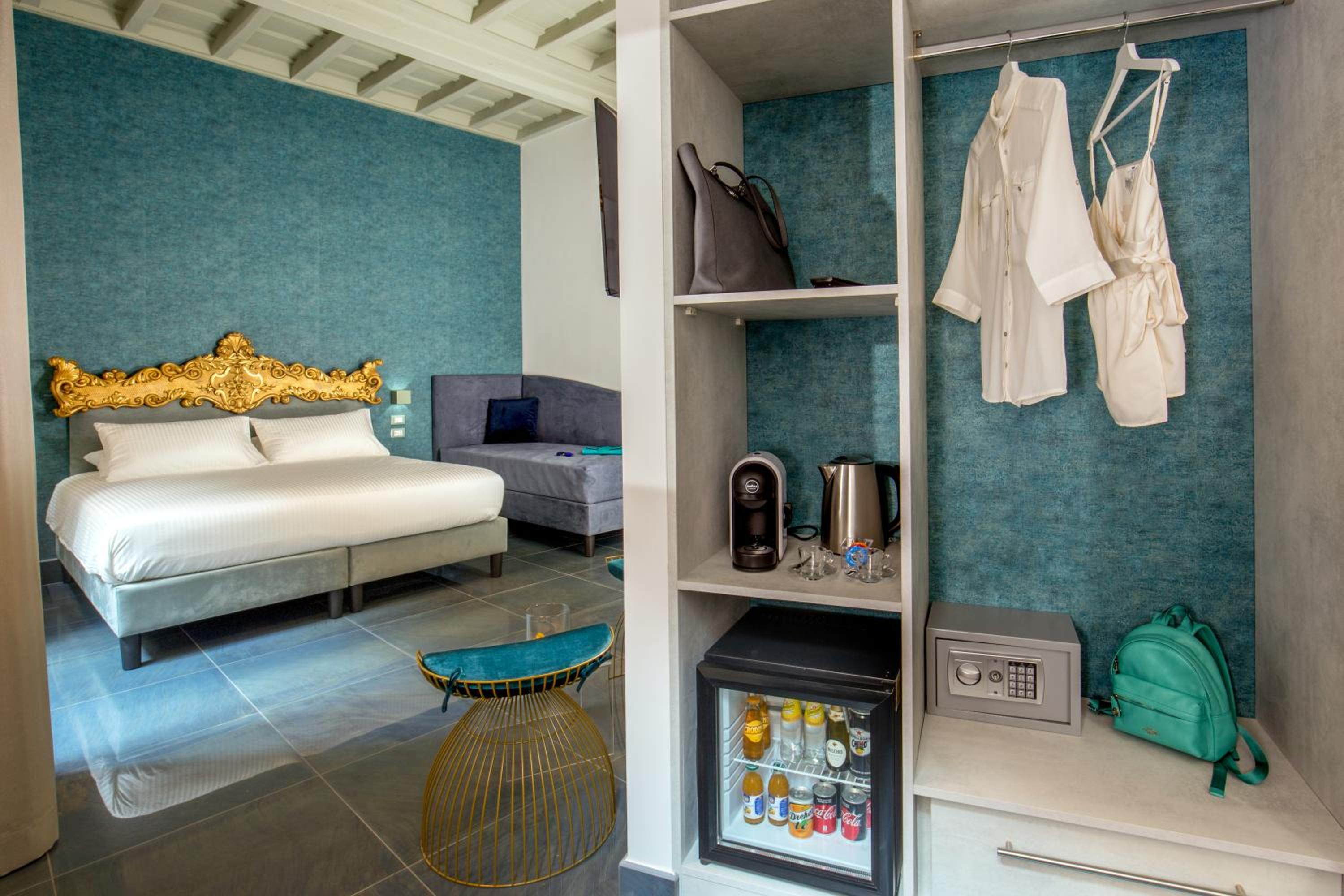 Luxury Triple Room photo 3