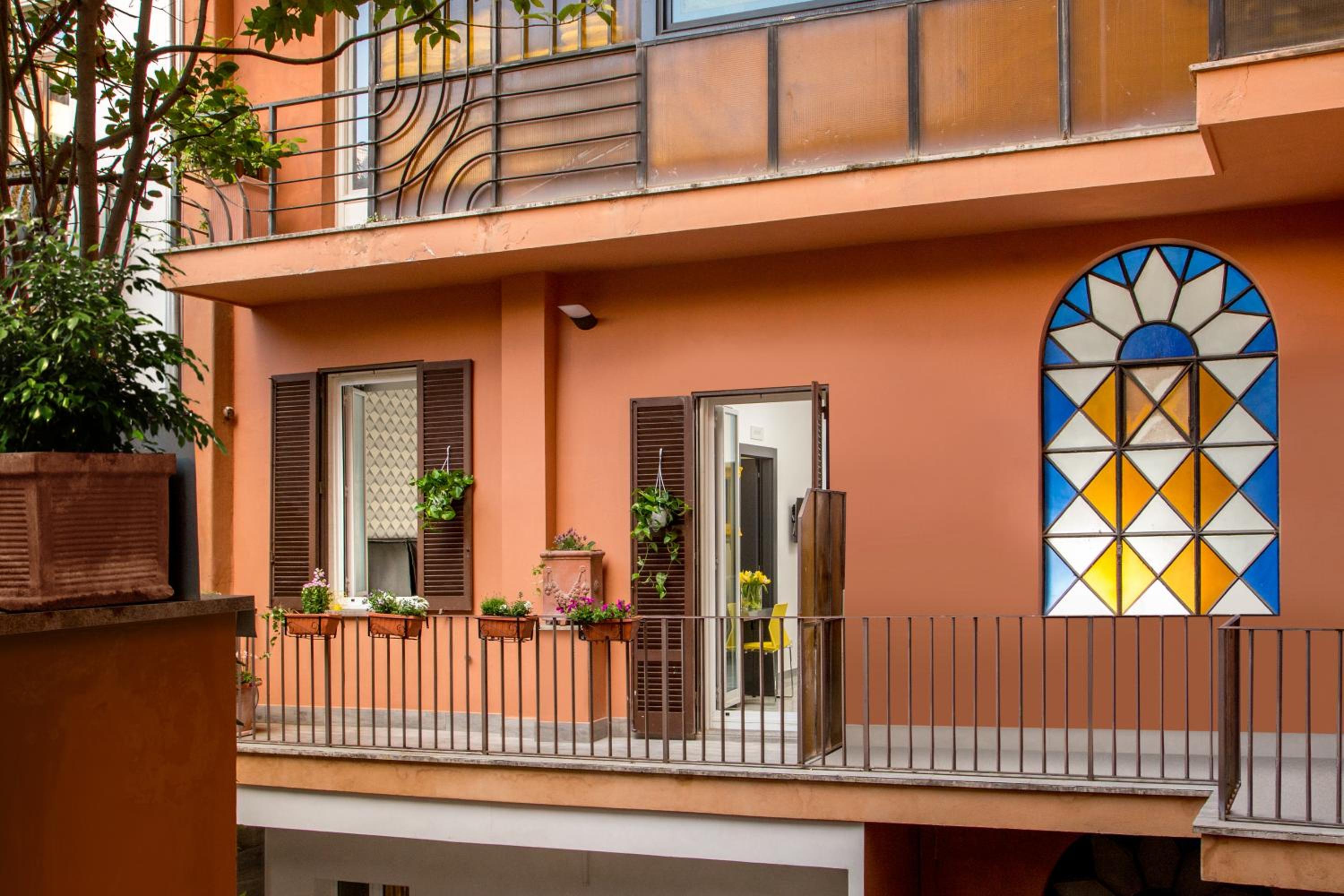 Apartment with Balcony photo 2