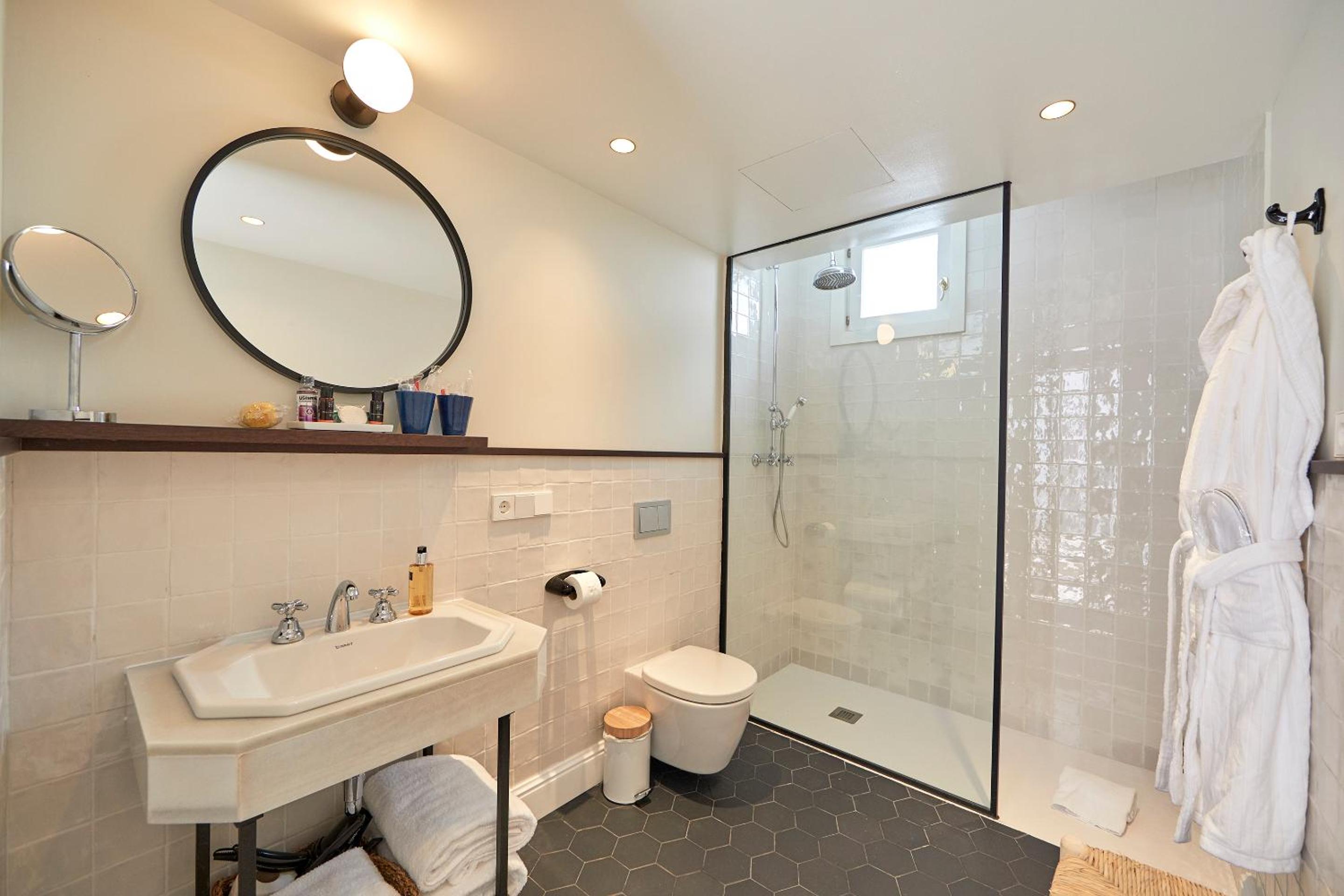 Deluxe Junior Suite - Photo 5