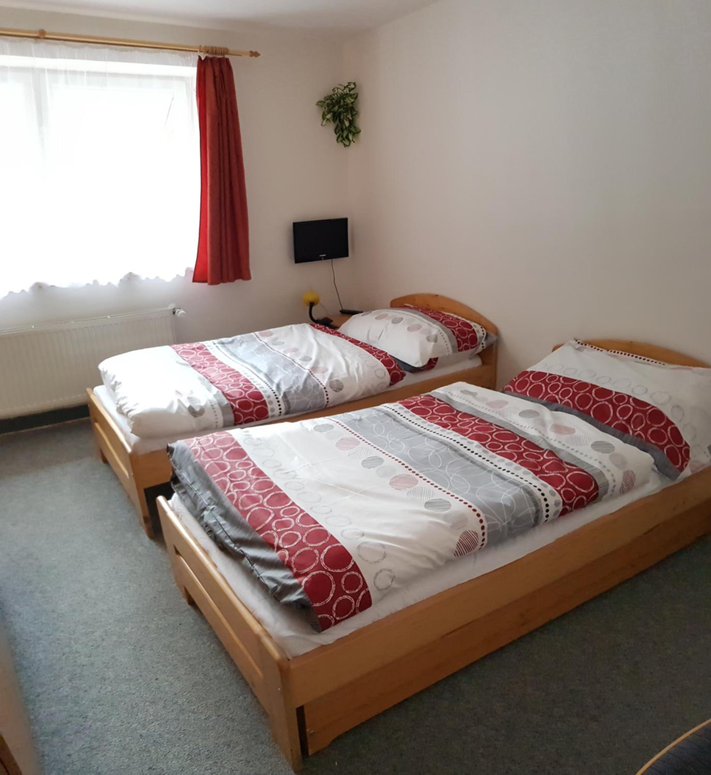 Quadruple Room with Extra Bed photo 2