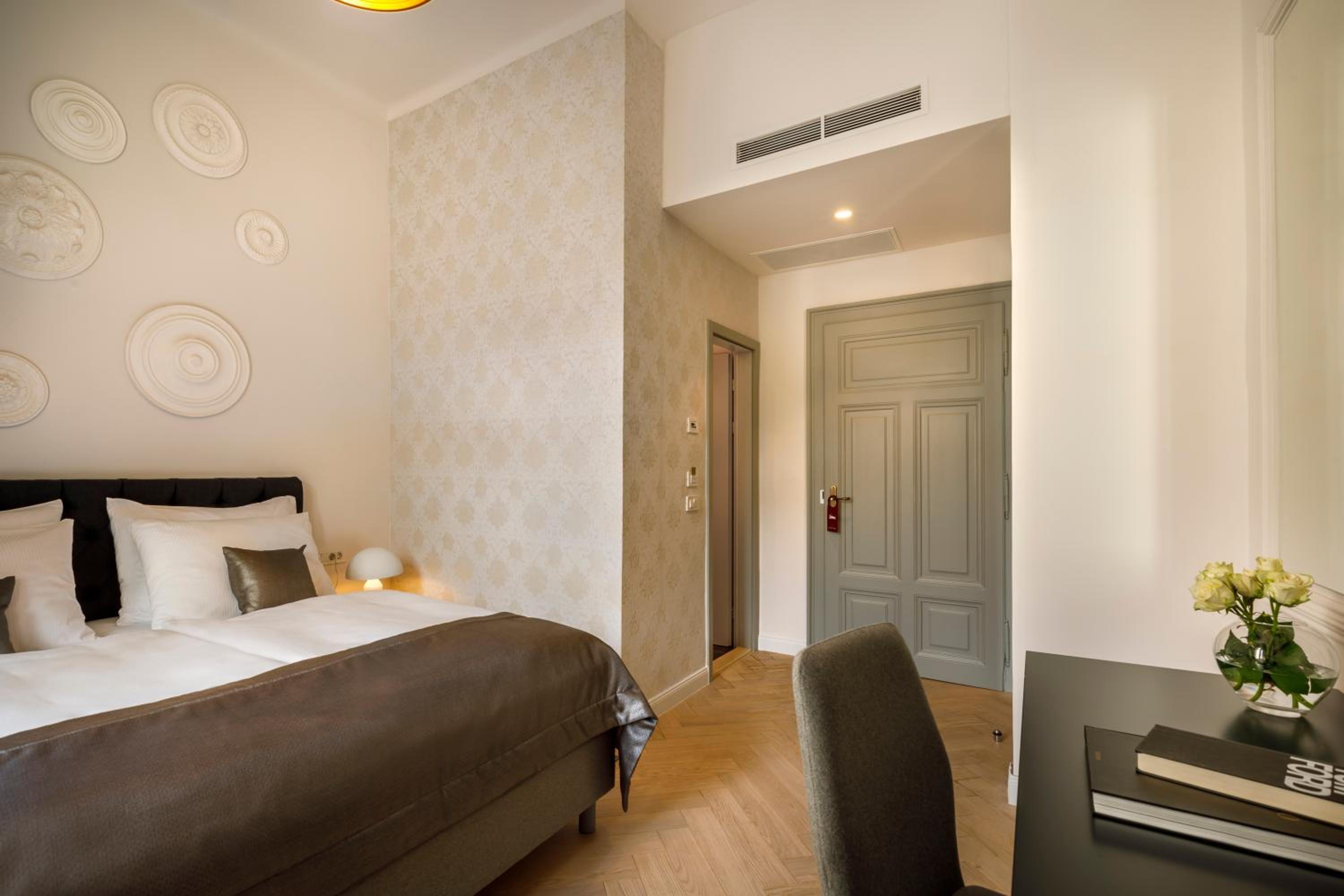 Atrium Room photo 2