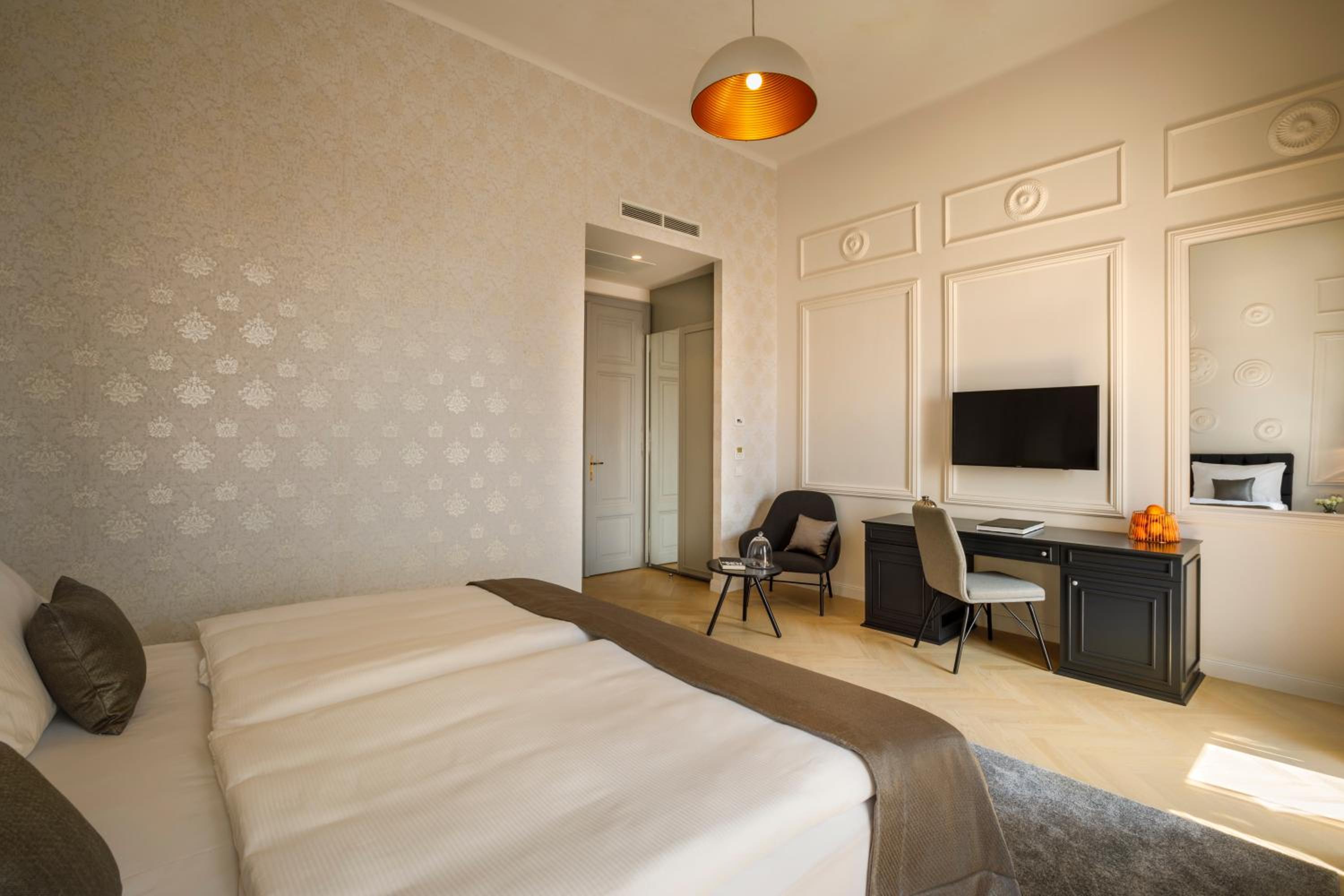 Atrium Room