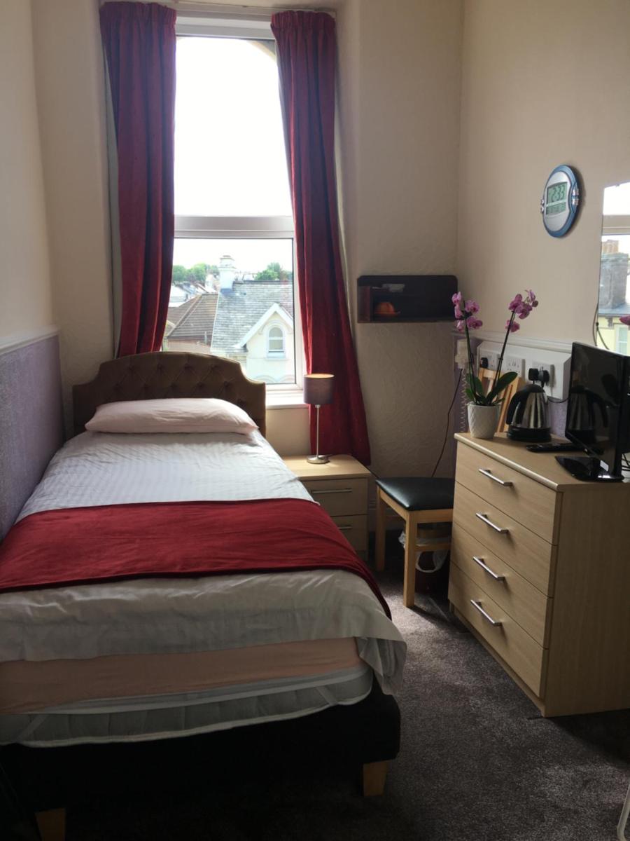 Single Room photo 1