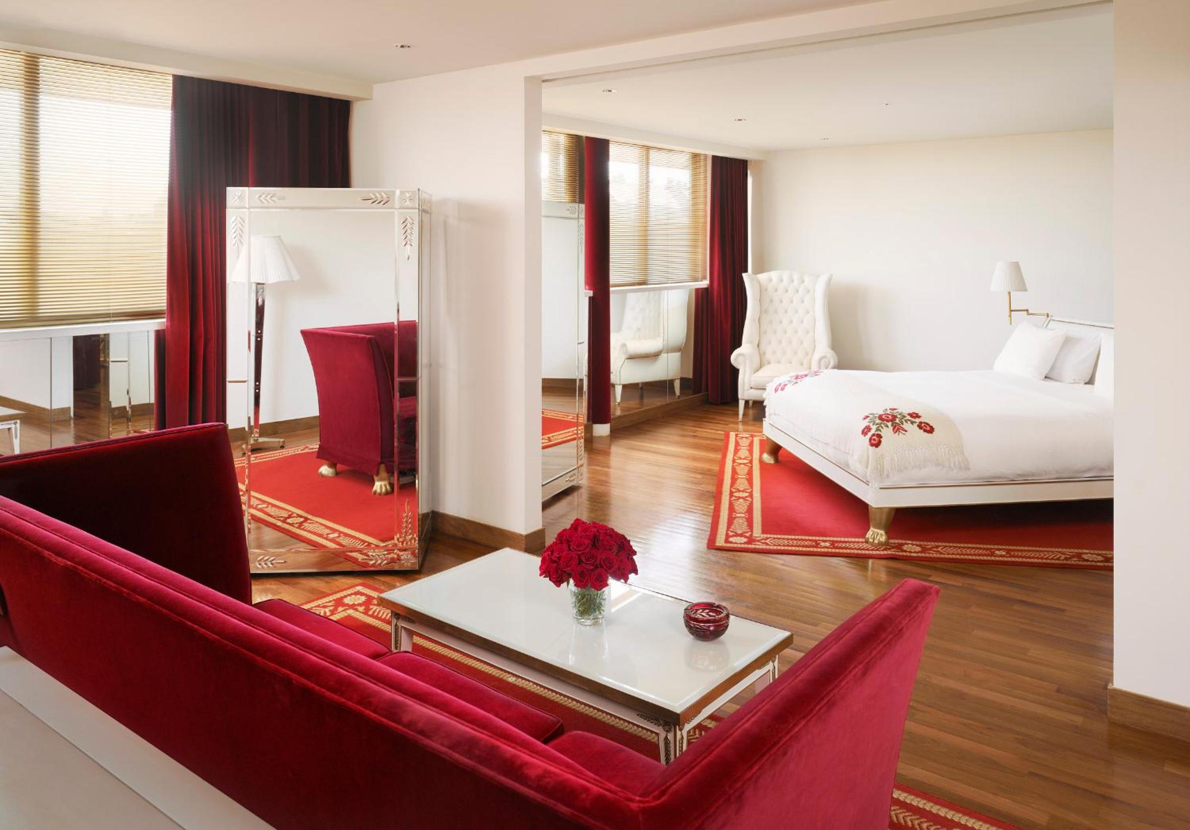 One-Bedroom Suite with Garden View