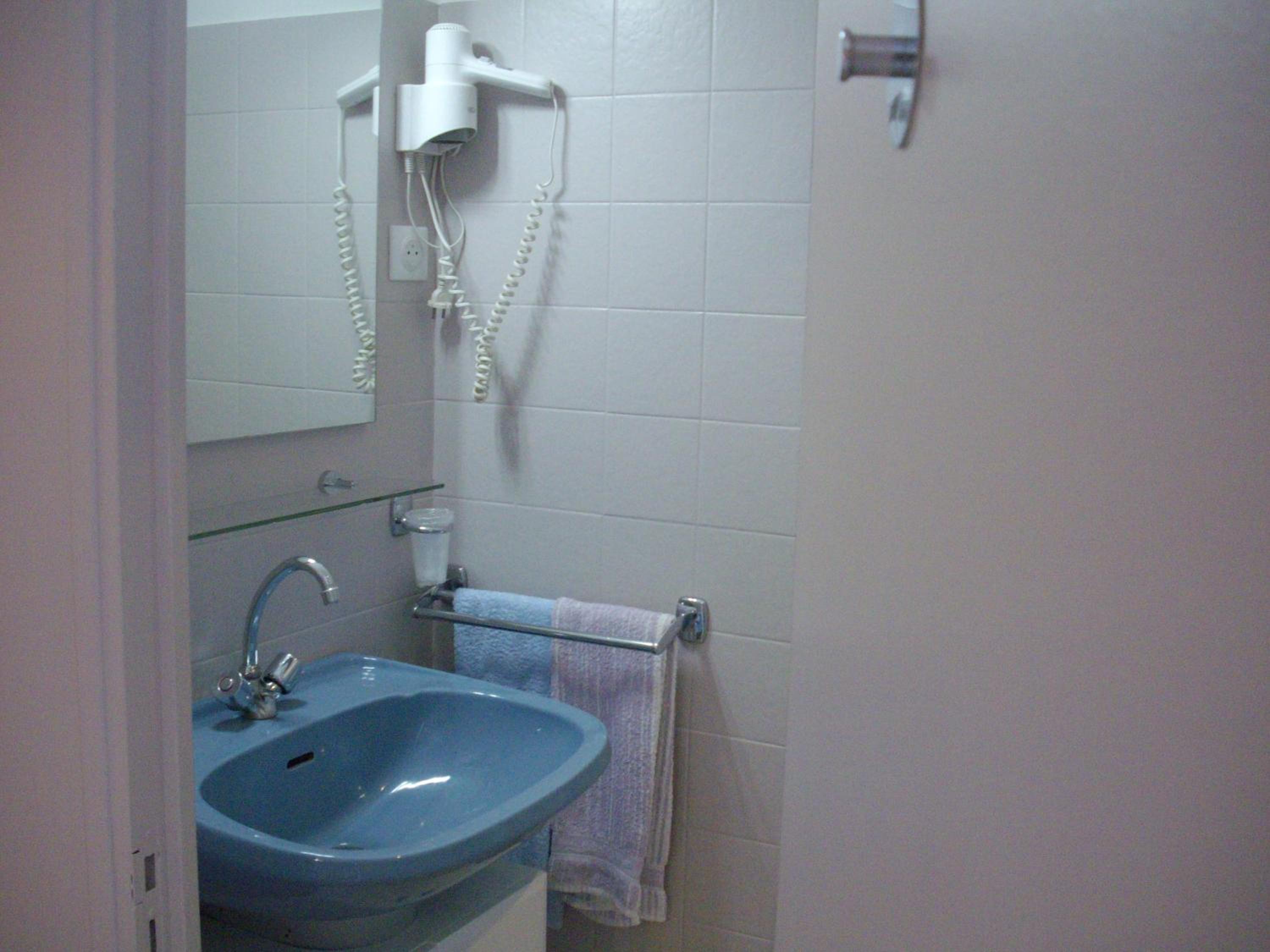 Triple Room with Shower photo 3