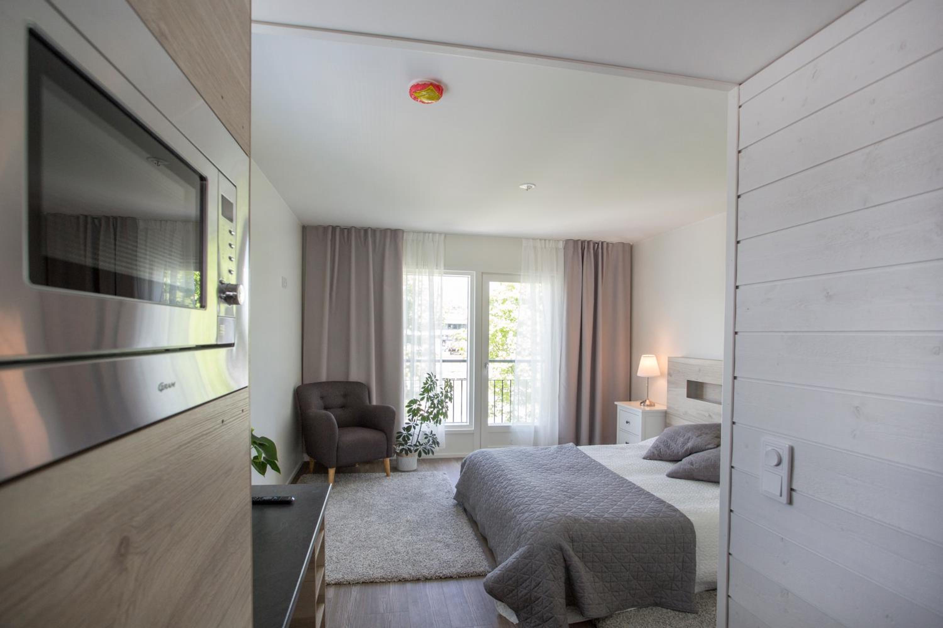 Standard Twin Room - Photo 3