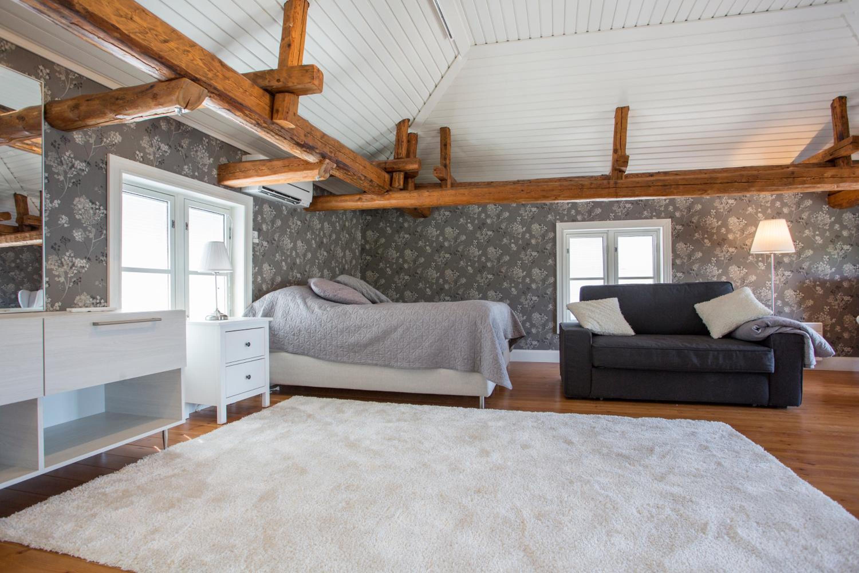 Quadruple Room with Private Bathroom - Photo 4