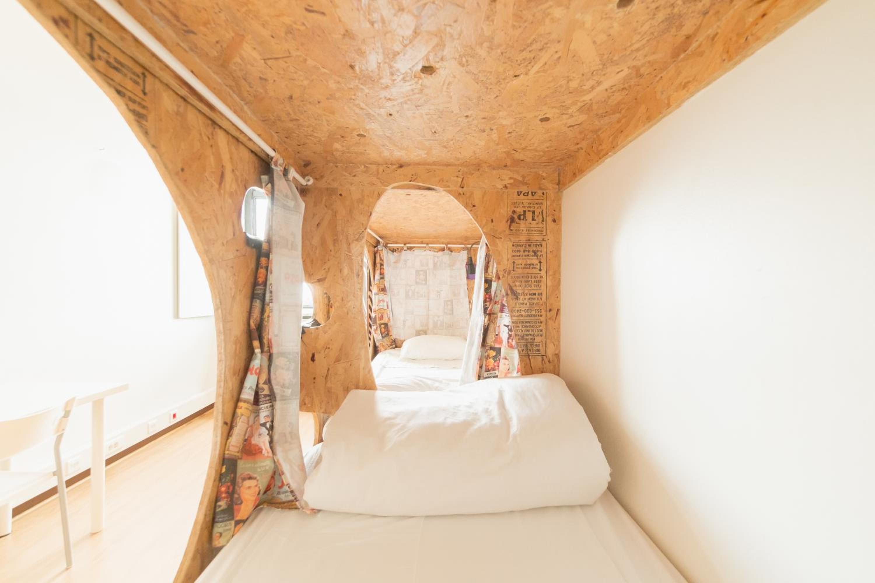 Bunk Bed in 4-Bed Mixed Dormitory Room photo 2