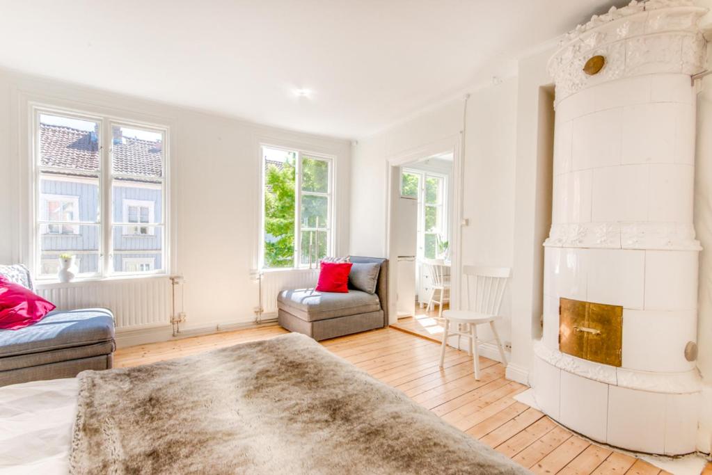 Apartment with Garden View - Photo 5