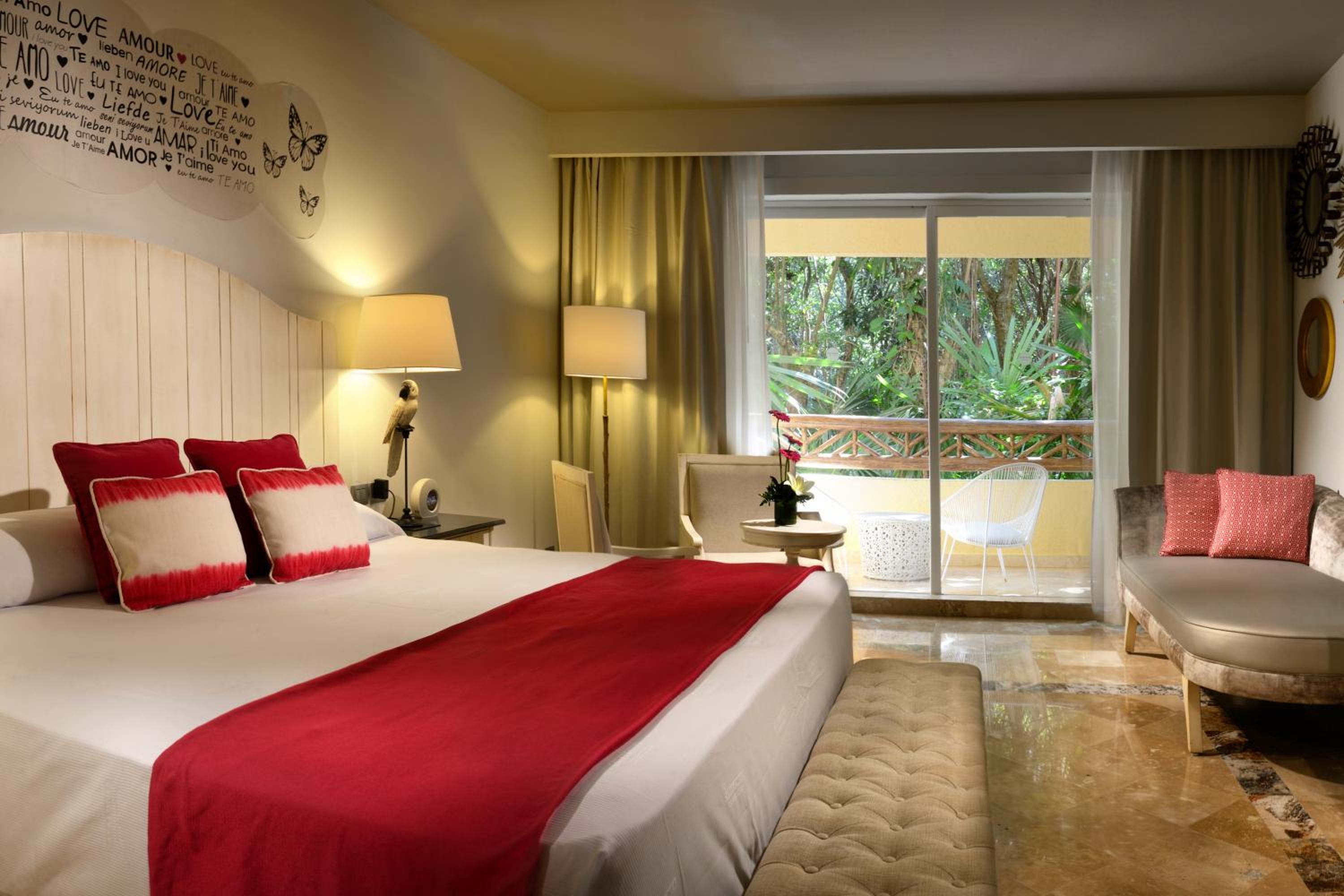 Privileged Room Romance Deluxe