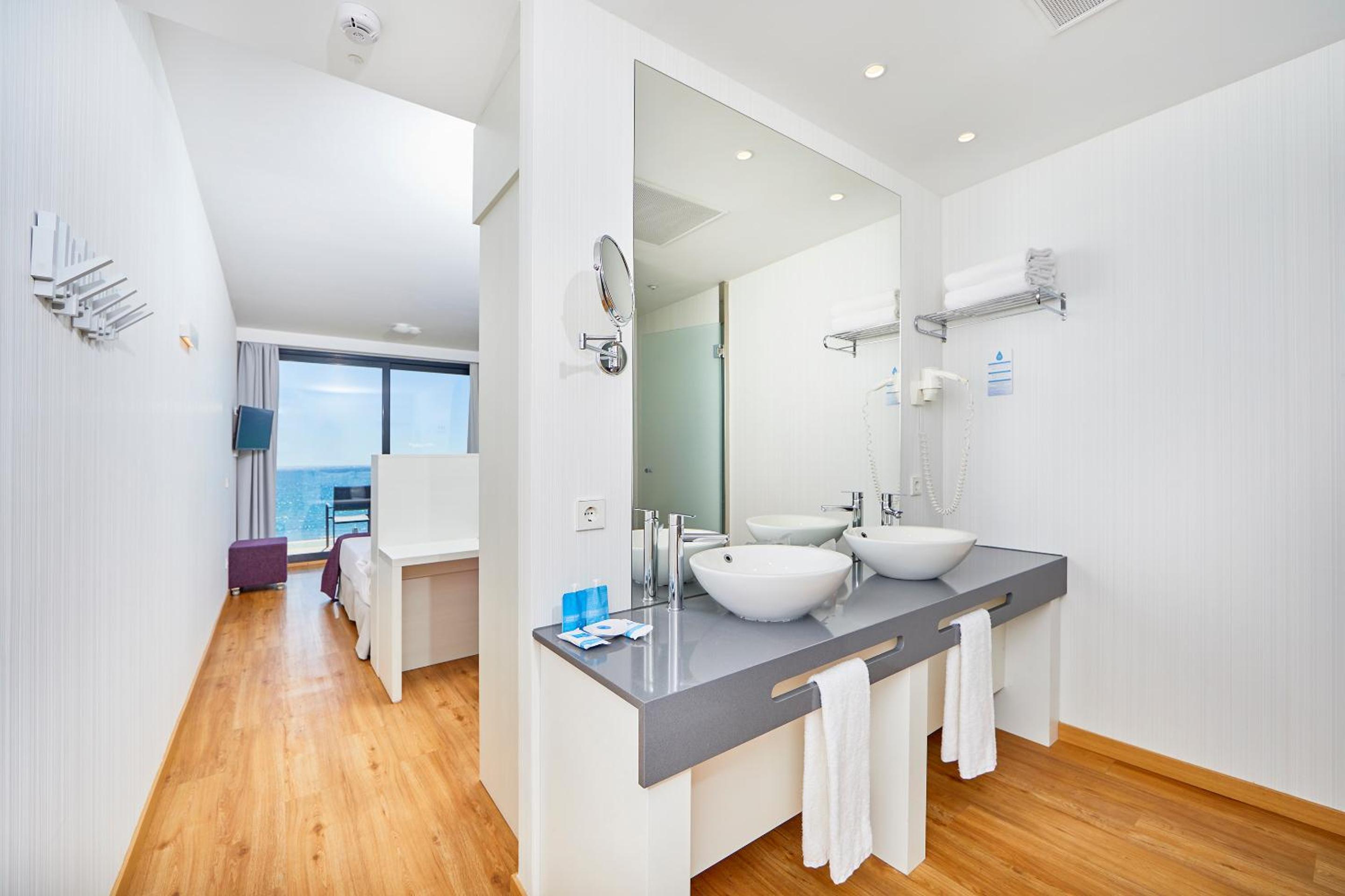 Superior Double Room with Panoramic Sea View