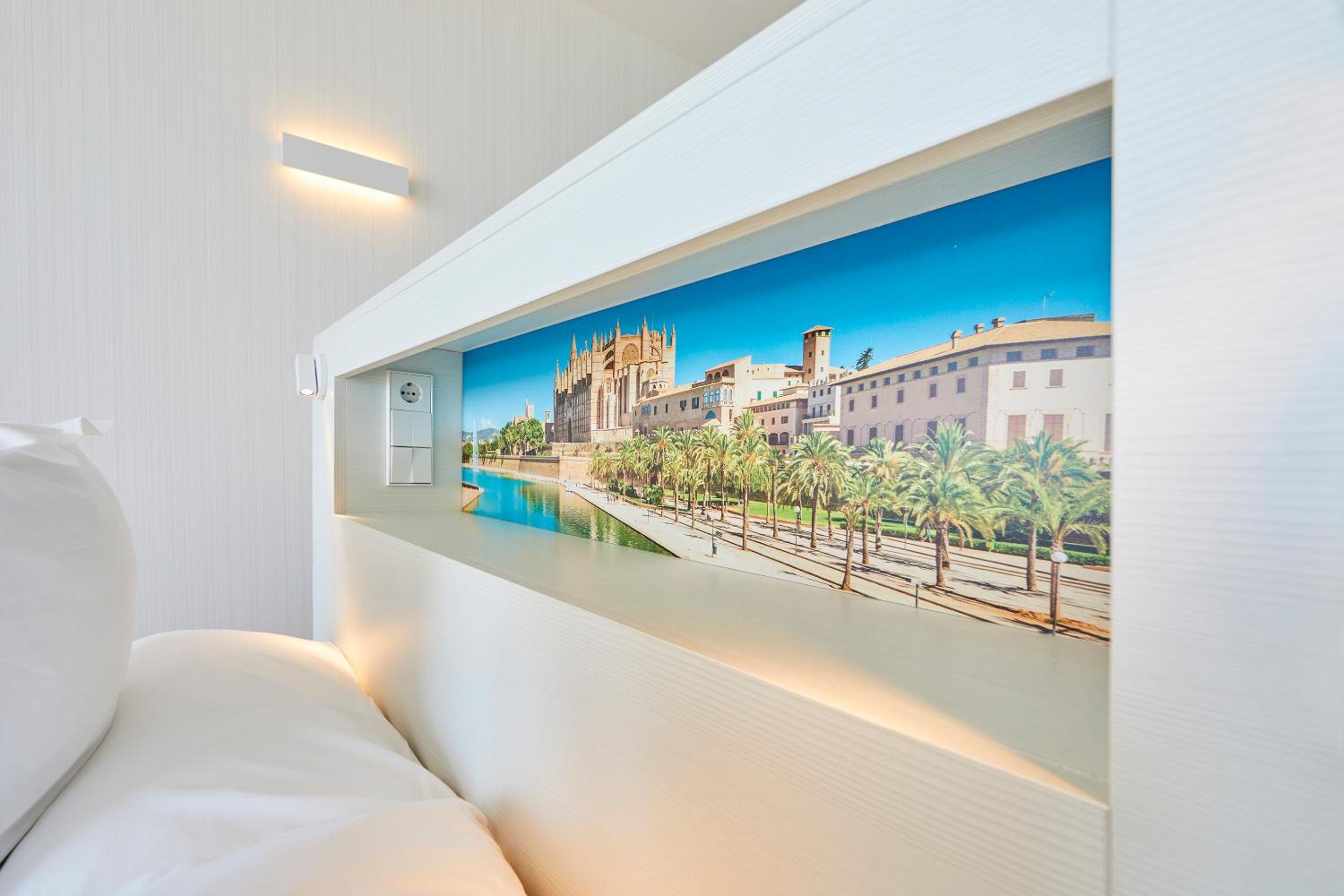 Superior Double Room with Panoramic Sea View thumbnail 6