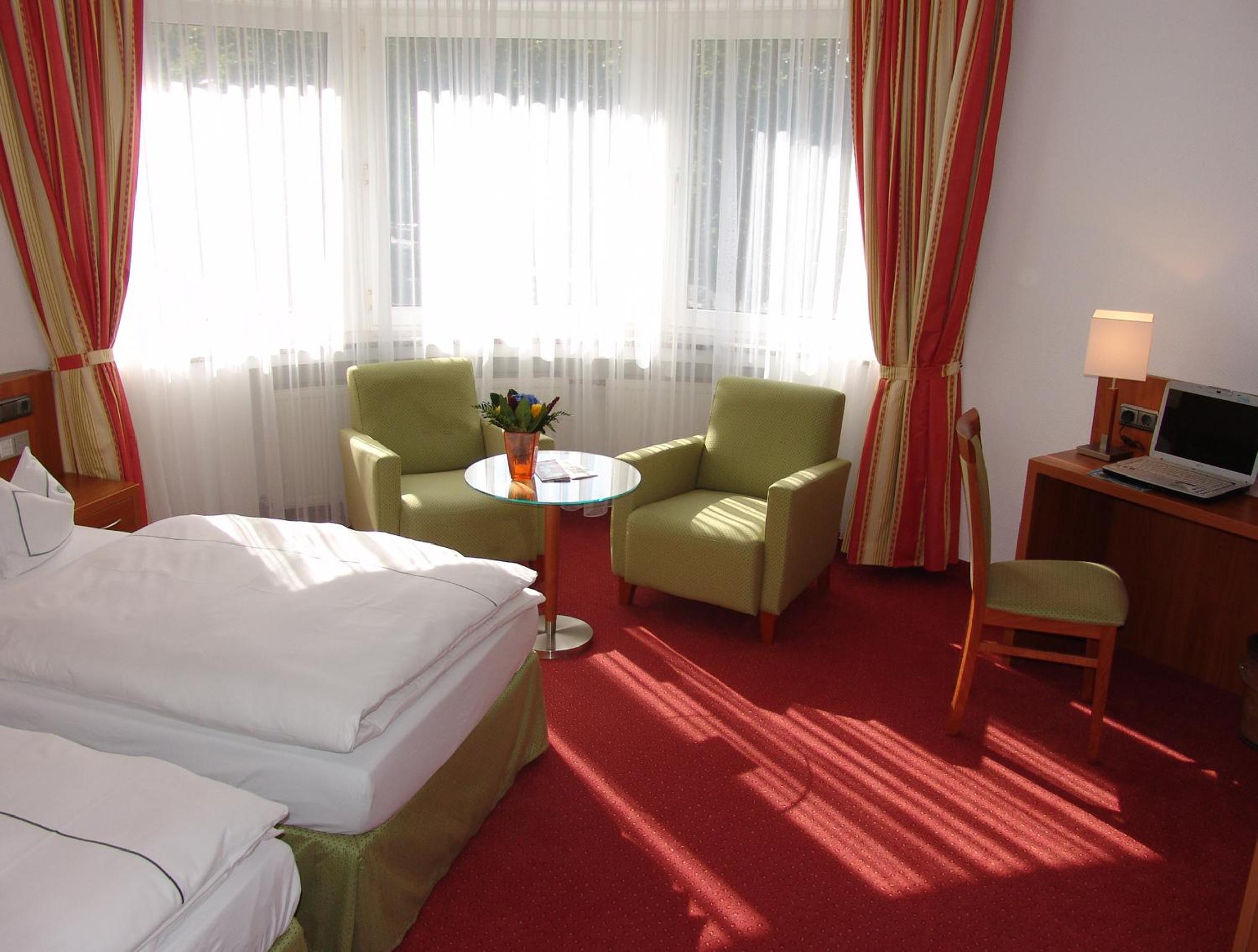 Double or Twin Room photo 3