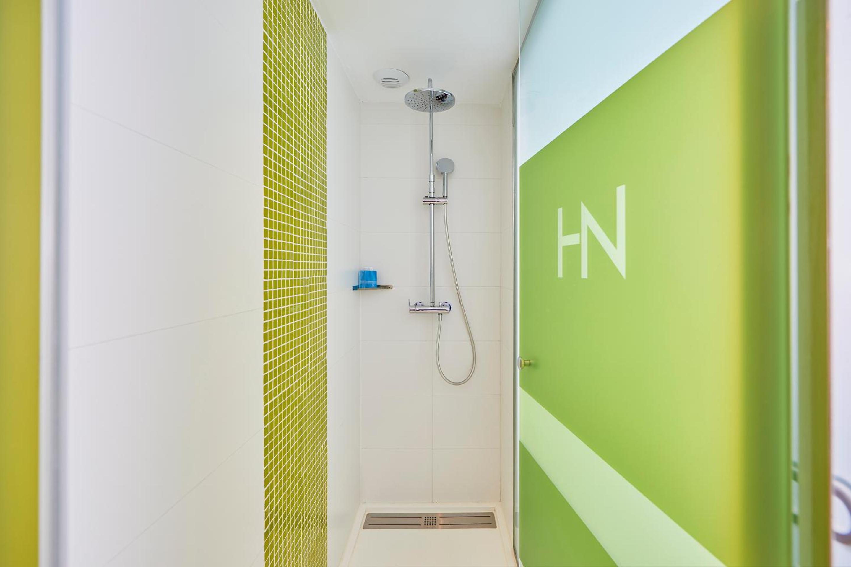 Superior Double or Twin Room with Lateral Sea View thumbnail 5