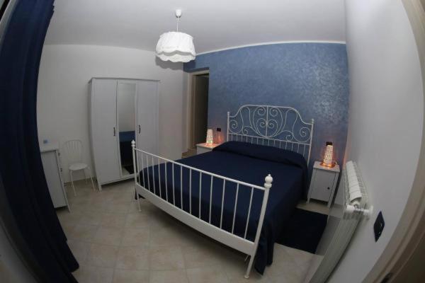 Deluxe Double Room with Shower - Photo 3