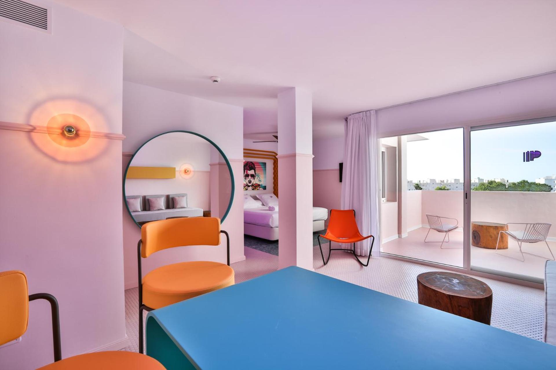 Suite (3 Adults) photo 2