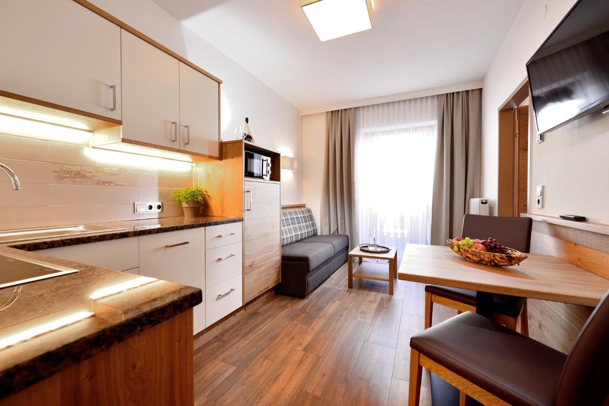 One-Bedroom Apartment photo 2