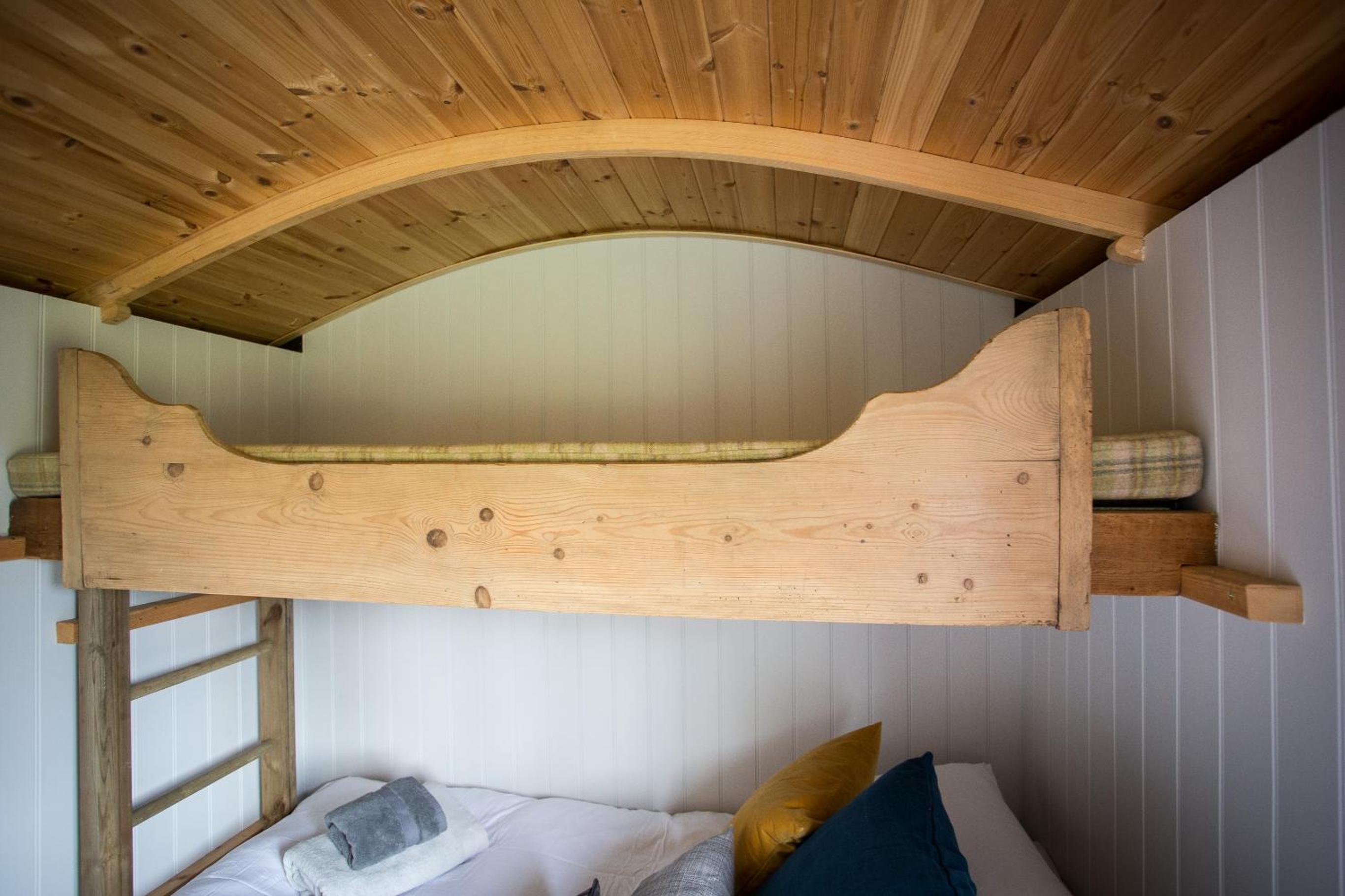 Double Room with Extra Bed - Photo 8