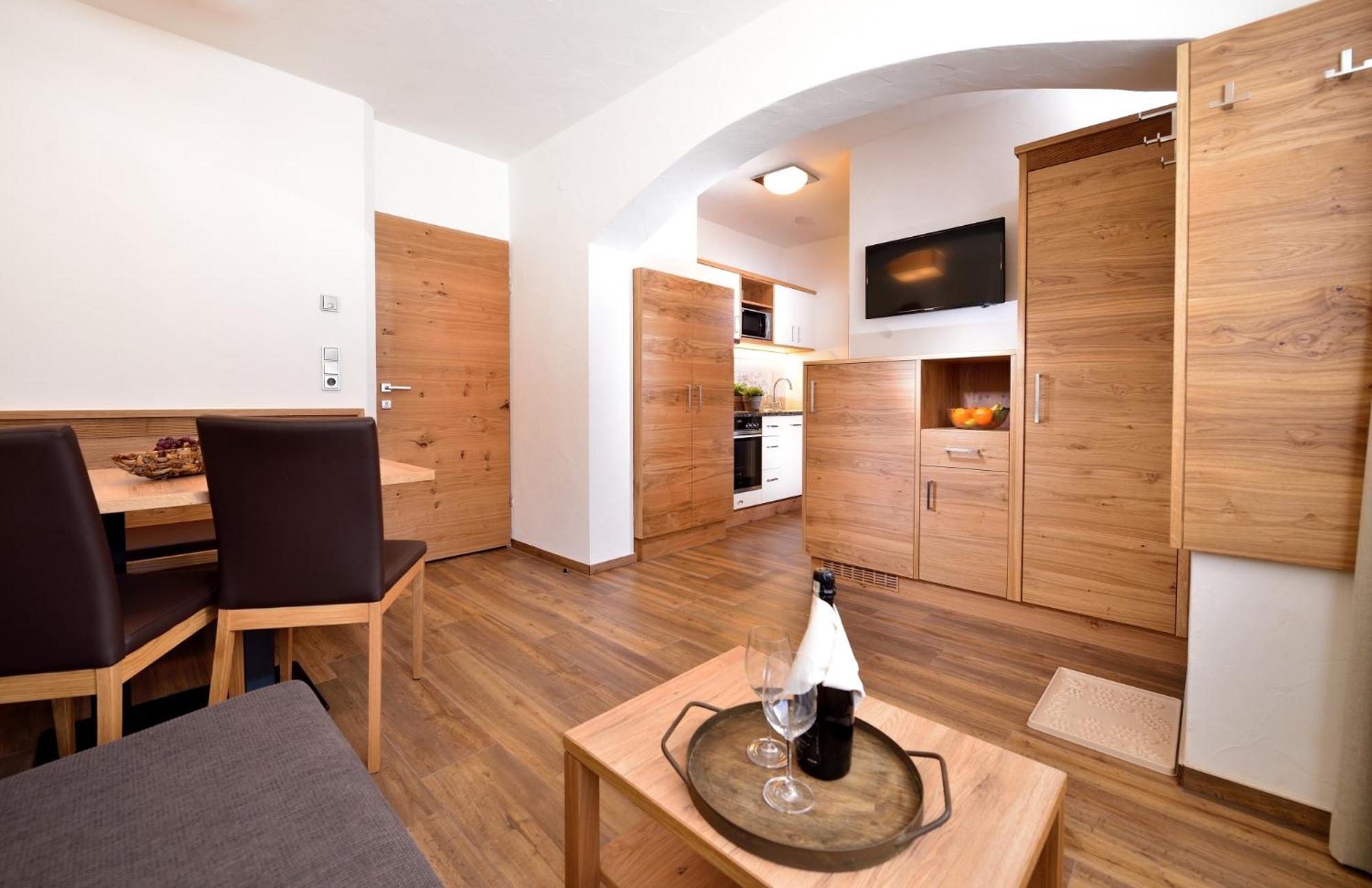 Apartment with Mountain View photo 1
