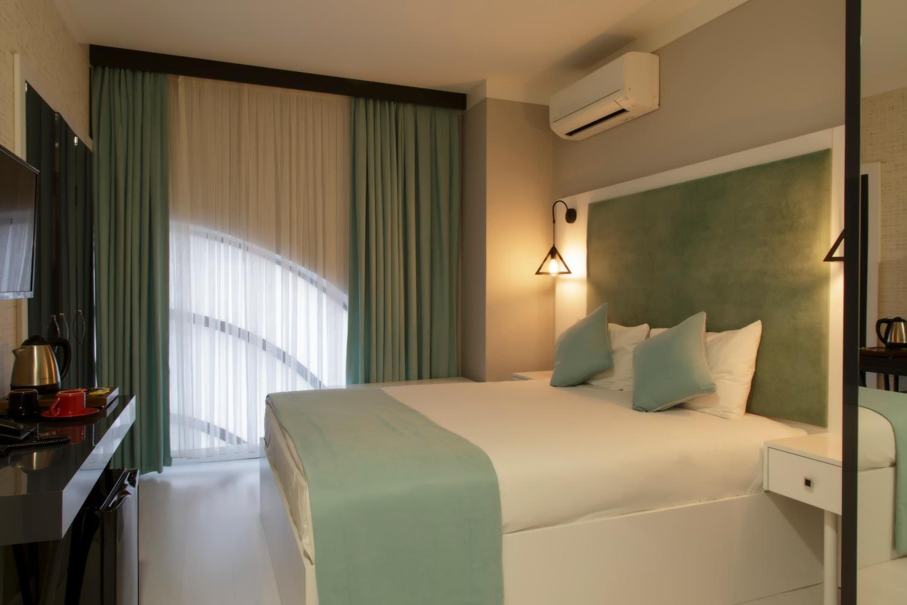 Standard Double Room photo 3