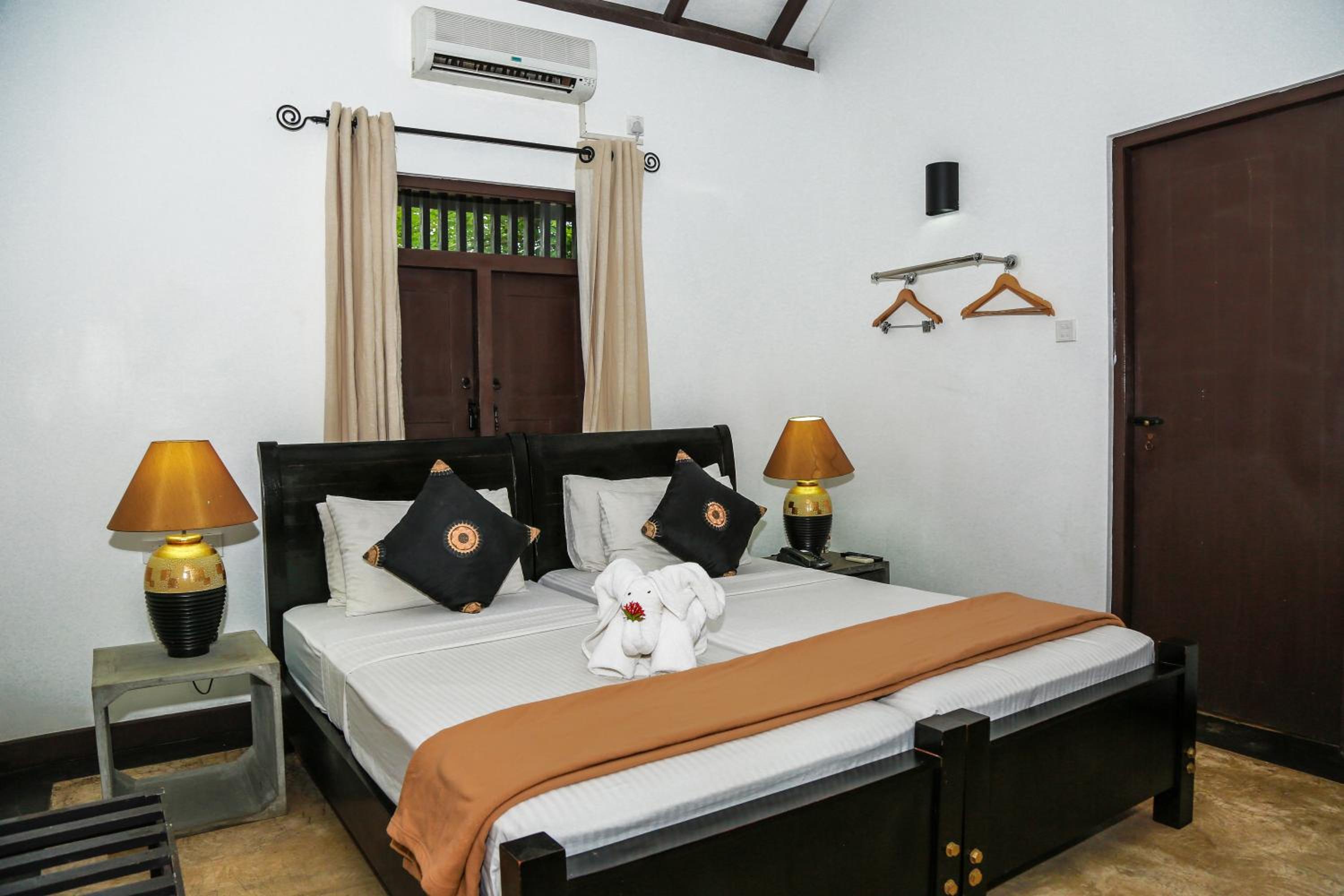 Standard Double/Twin Room with 10% Discount on F&B, Laundry photo 2