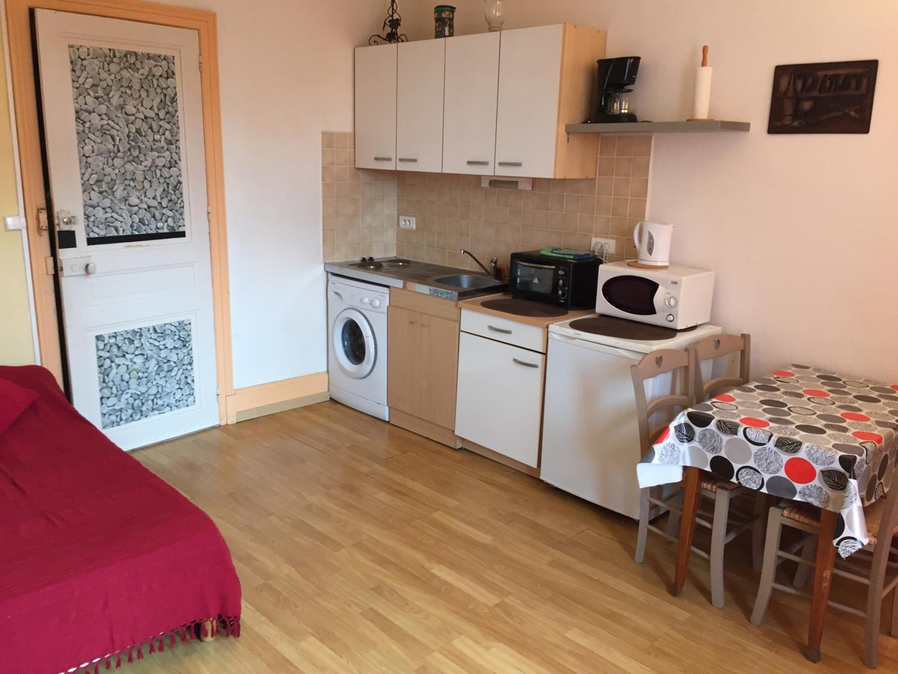 Studio (4 Adults) - Photo 11