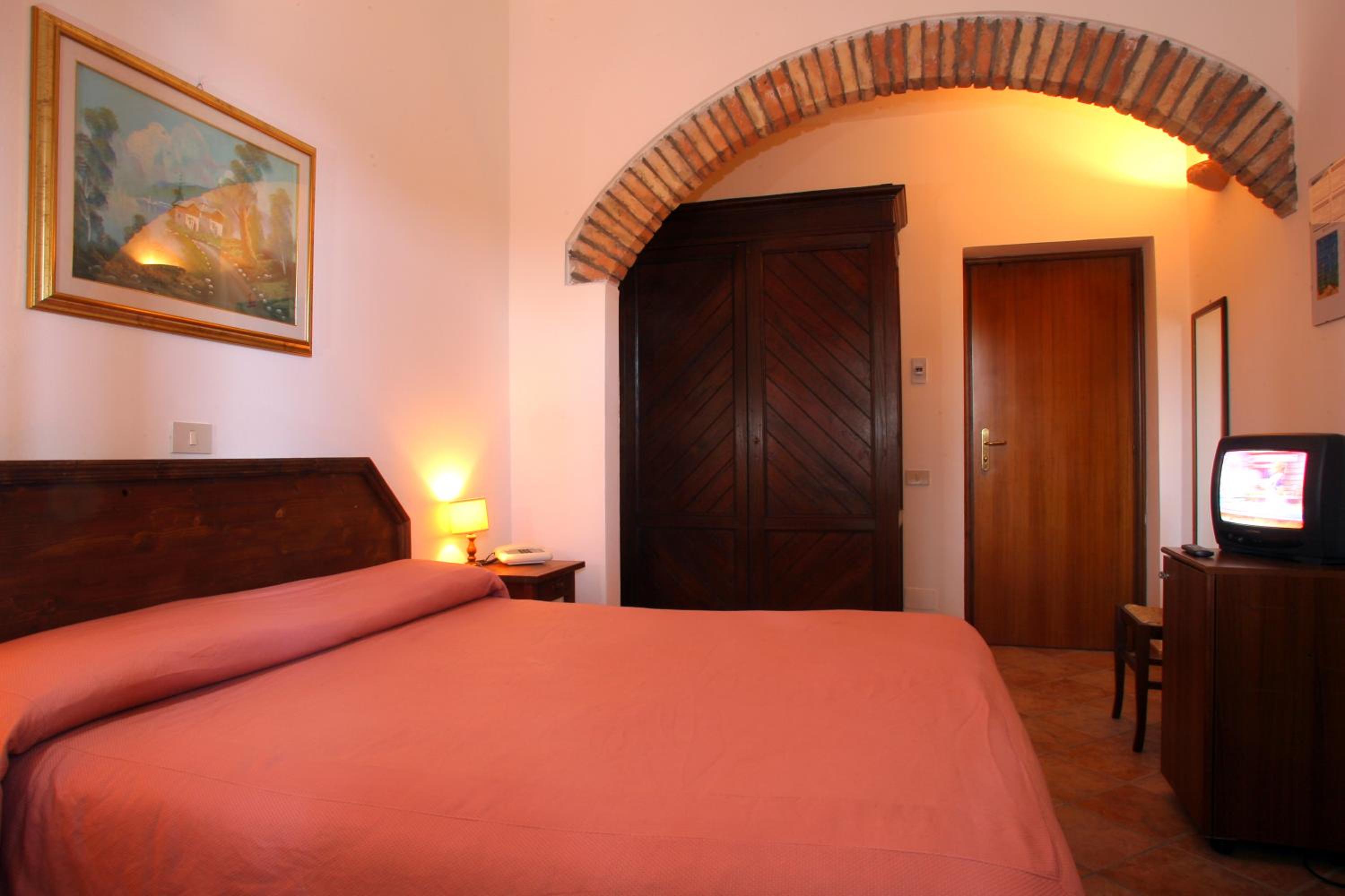 Double or Twin Room photo 3