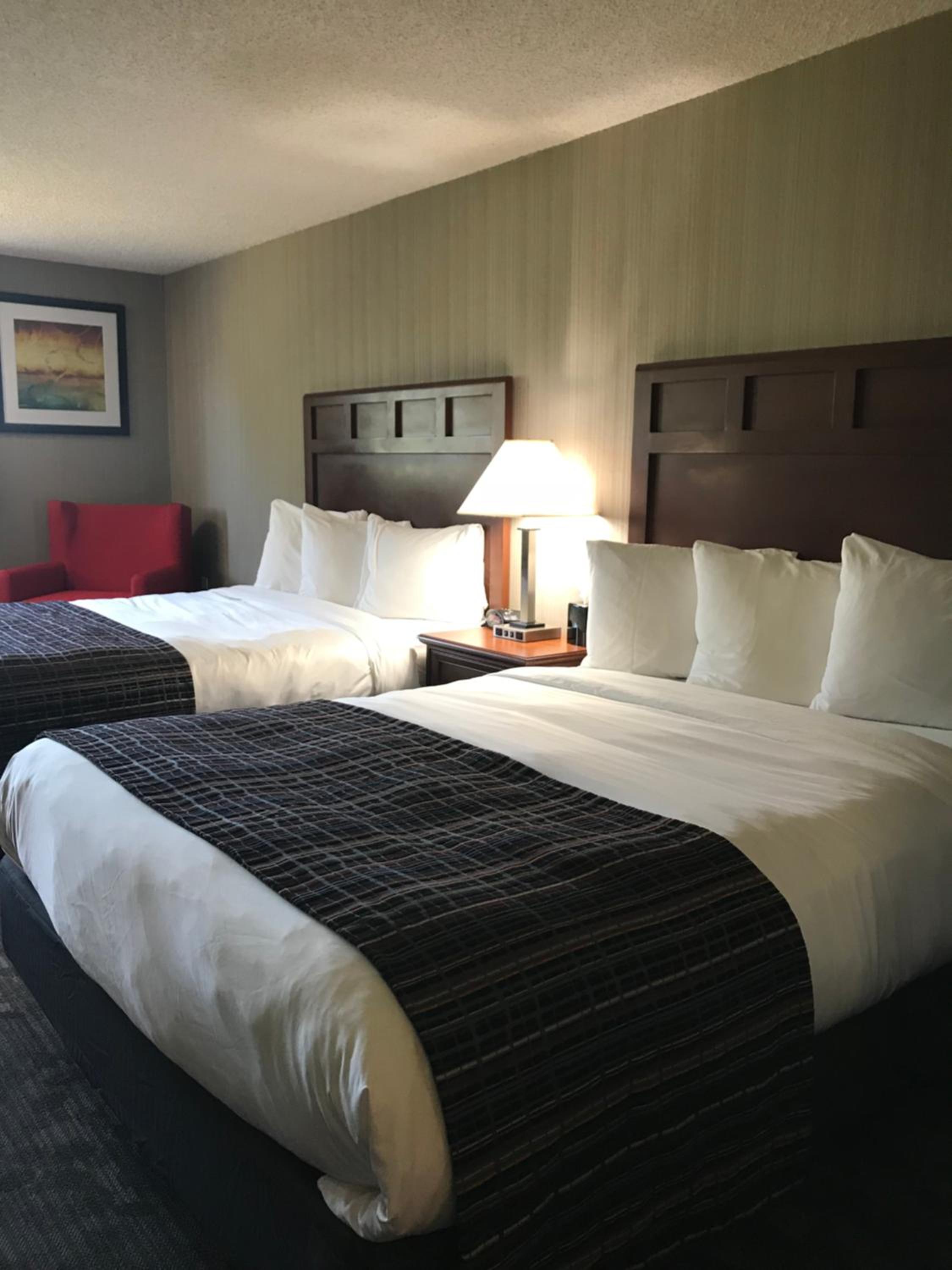 Queen Room with Two Queen Beds - Photo 9