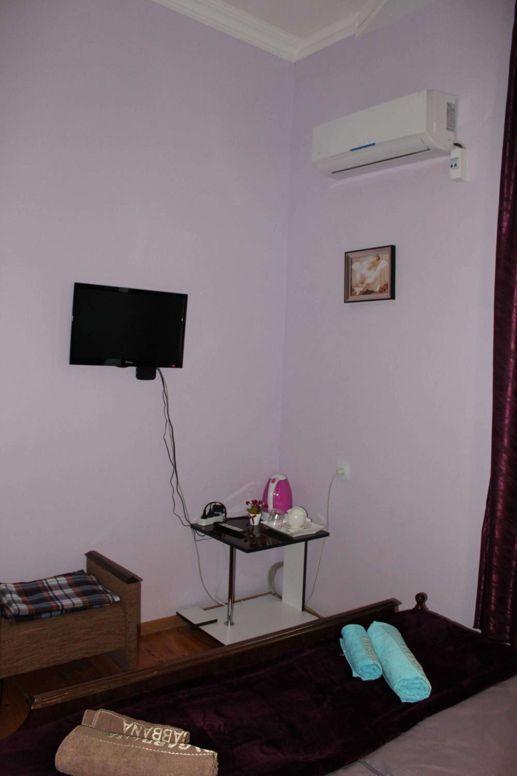 Double Room With Private Bathroom photo 2