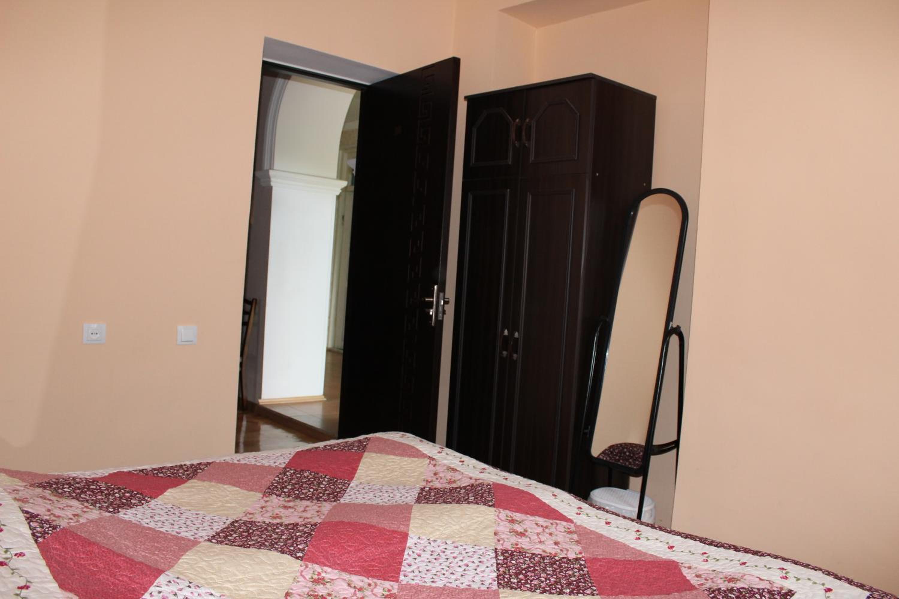 Budget Twin Room photo 3