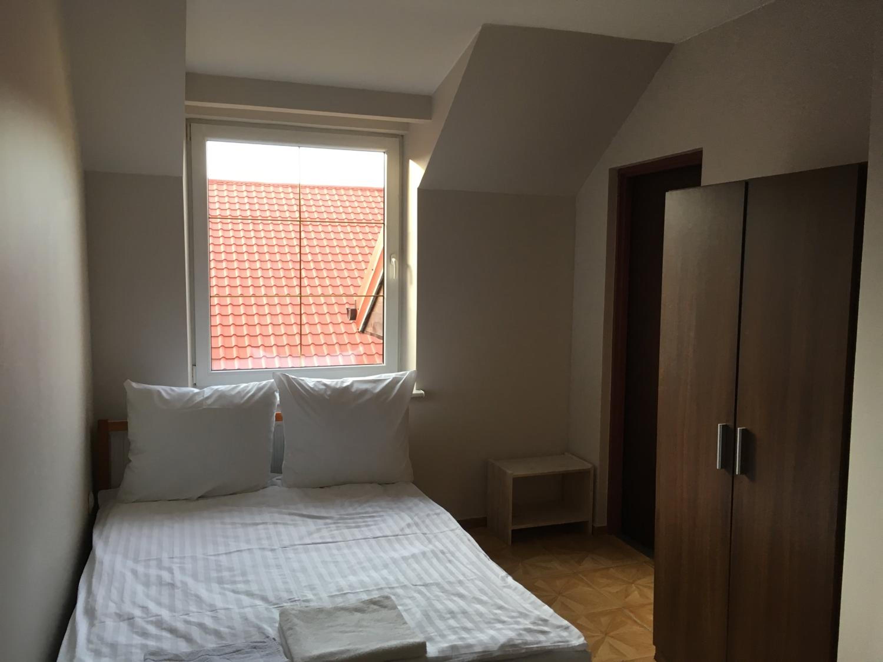 Double Room - Photo 8
