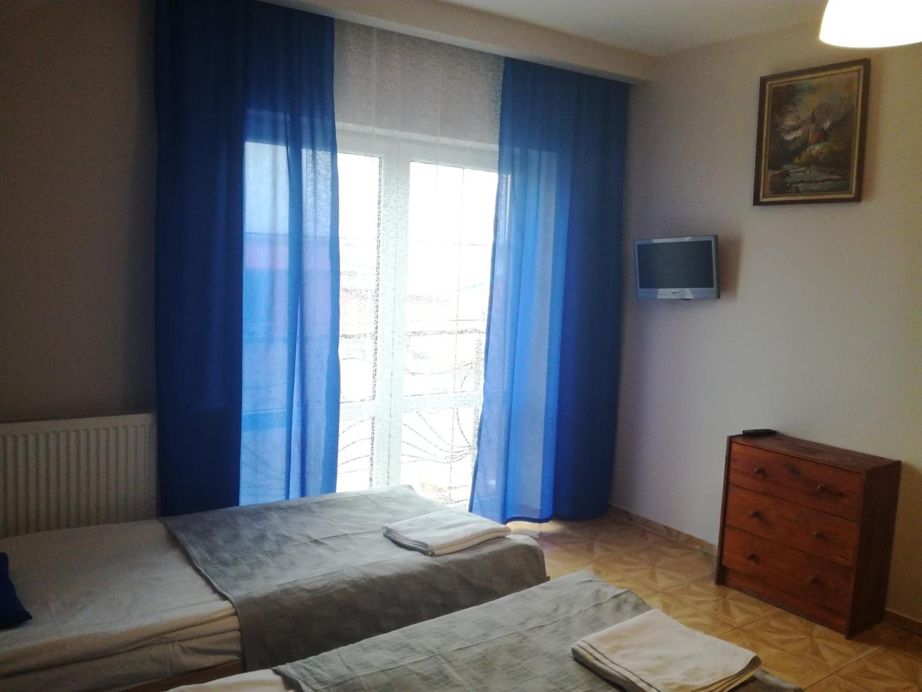 Double Room - Photo 2