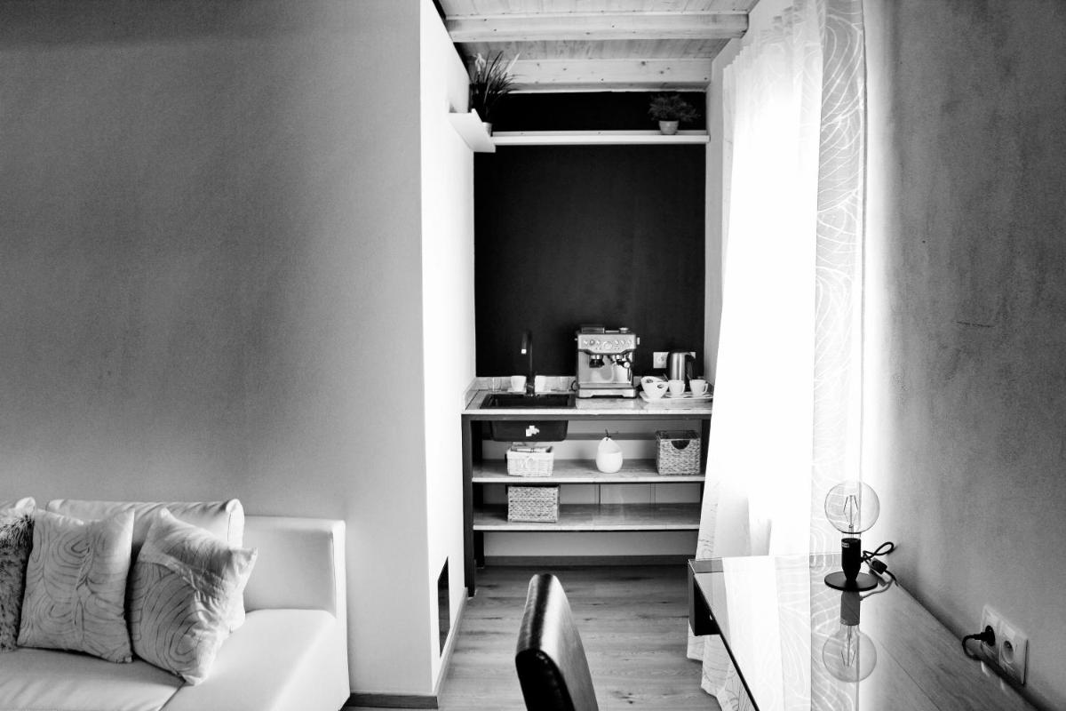 Deluxe Apartment - Photo 2