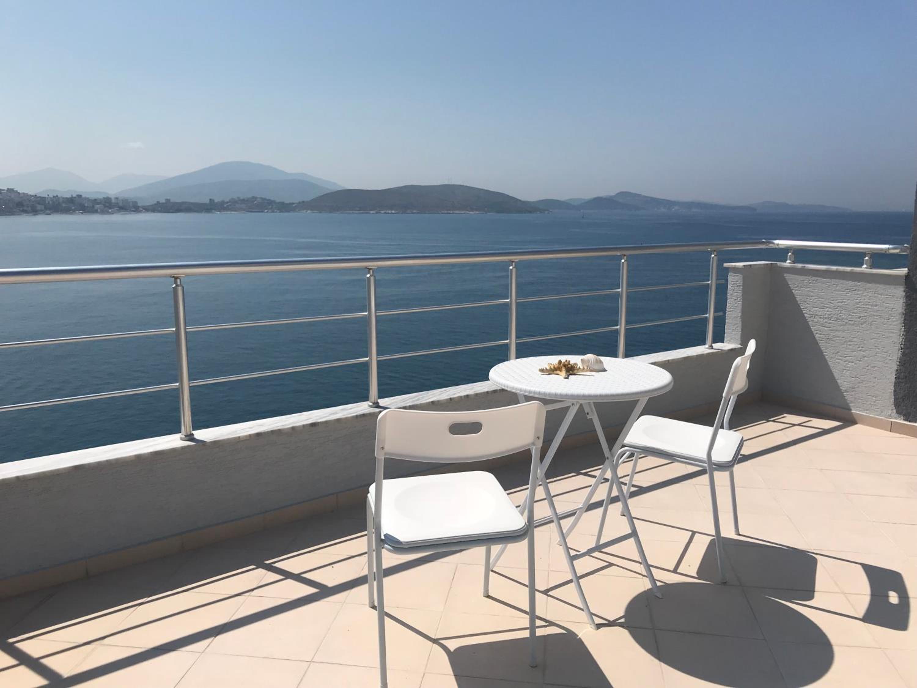 Deluxe Double Room with Balcony and Sea View