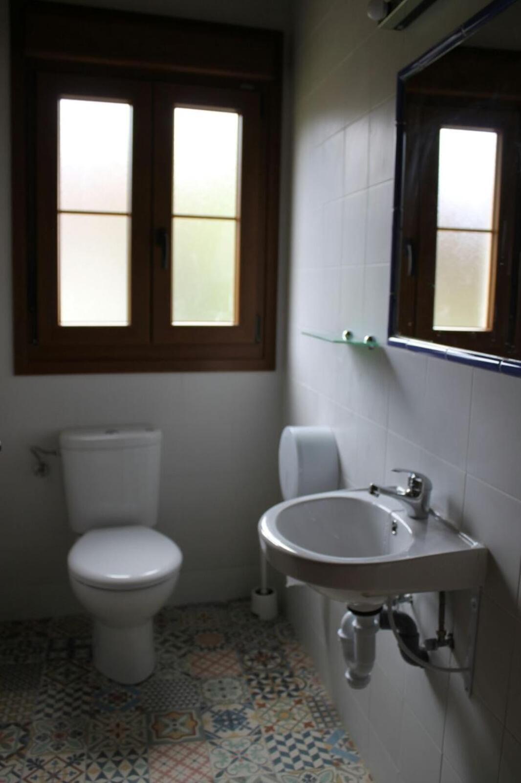 Quadruple Room with Private Bathroom photo 3