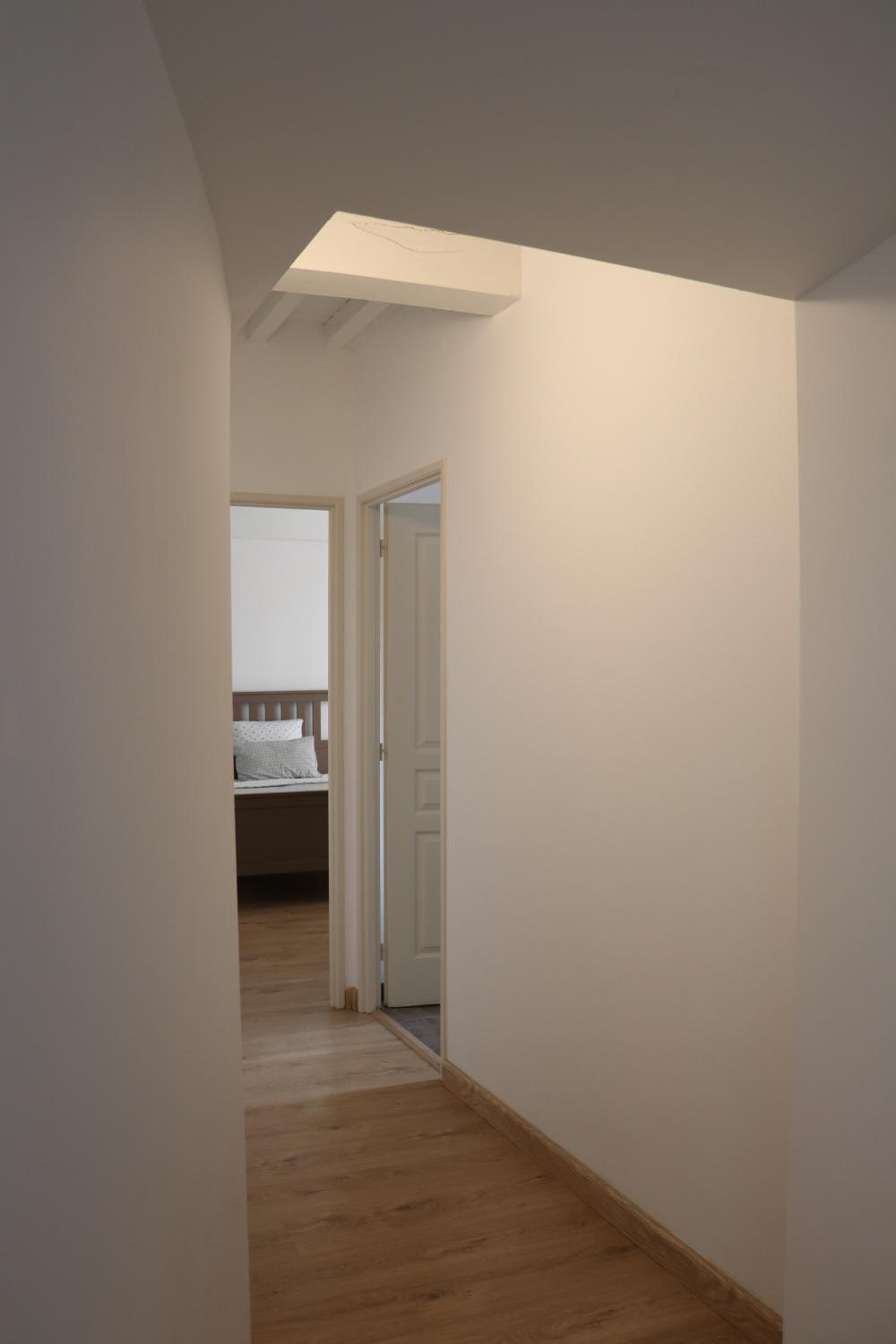 Five-Bedroom House - Photo 18