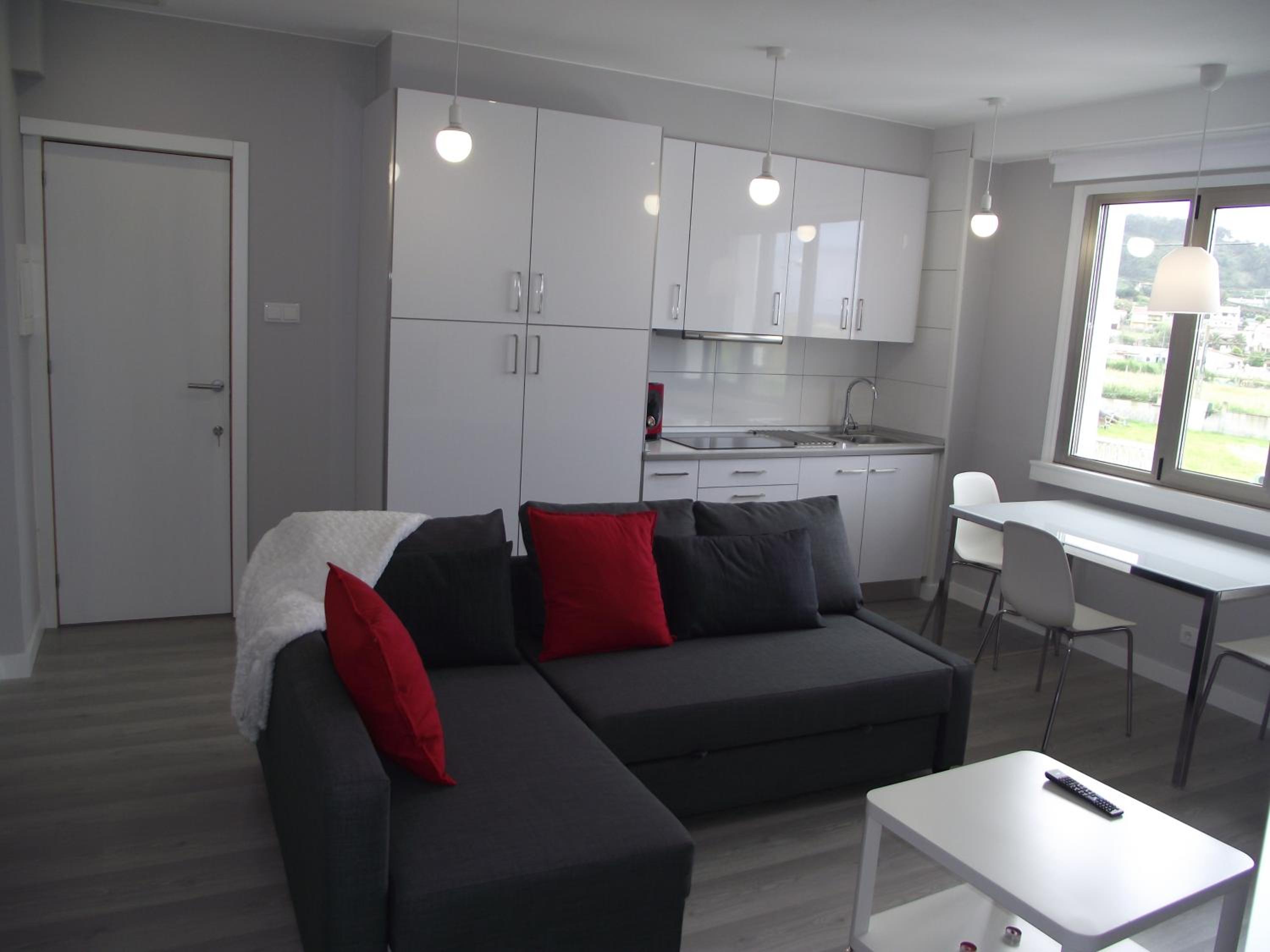 One-Bedroom Apartment - Photo 8