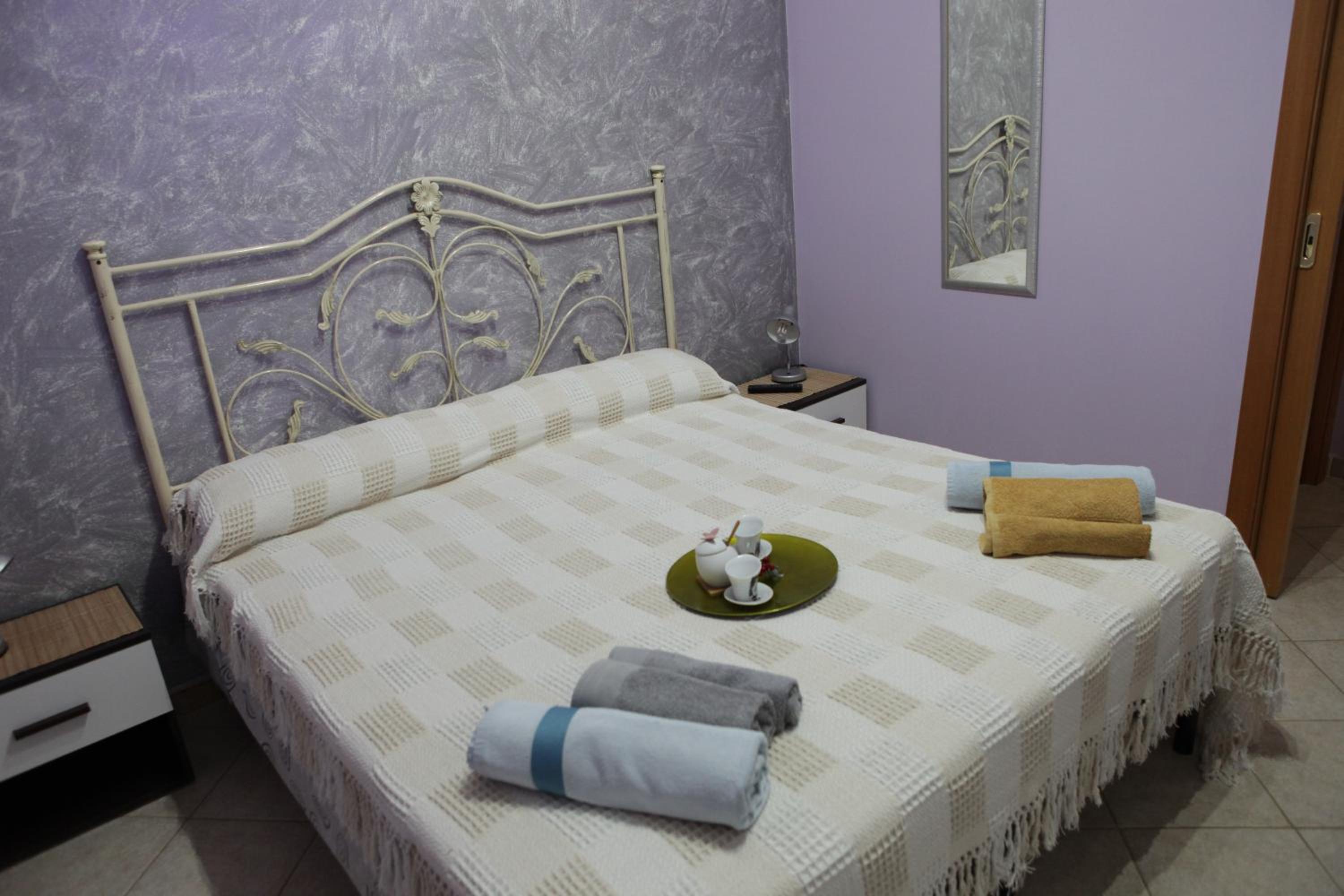 Double Room With Shared Bathroom photo 1