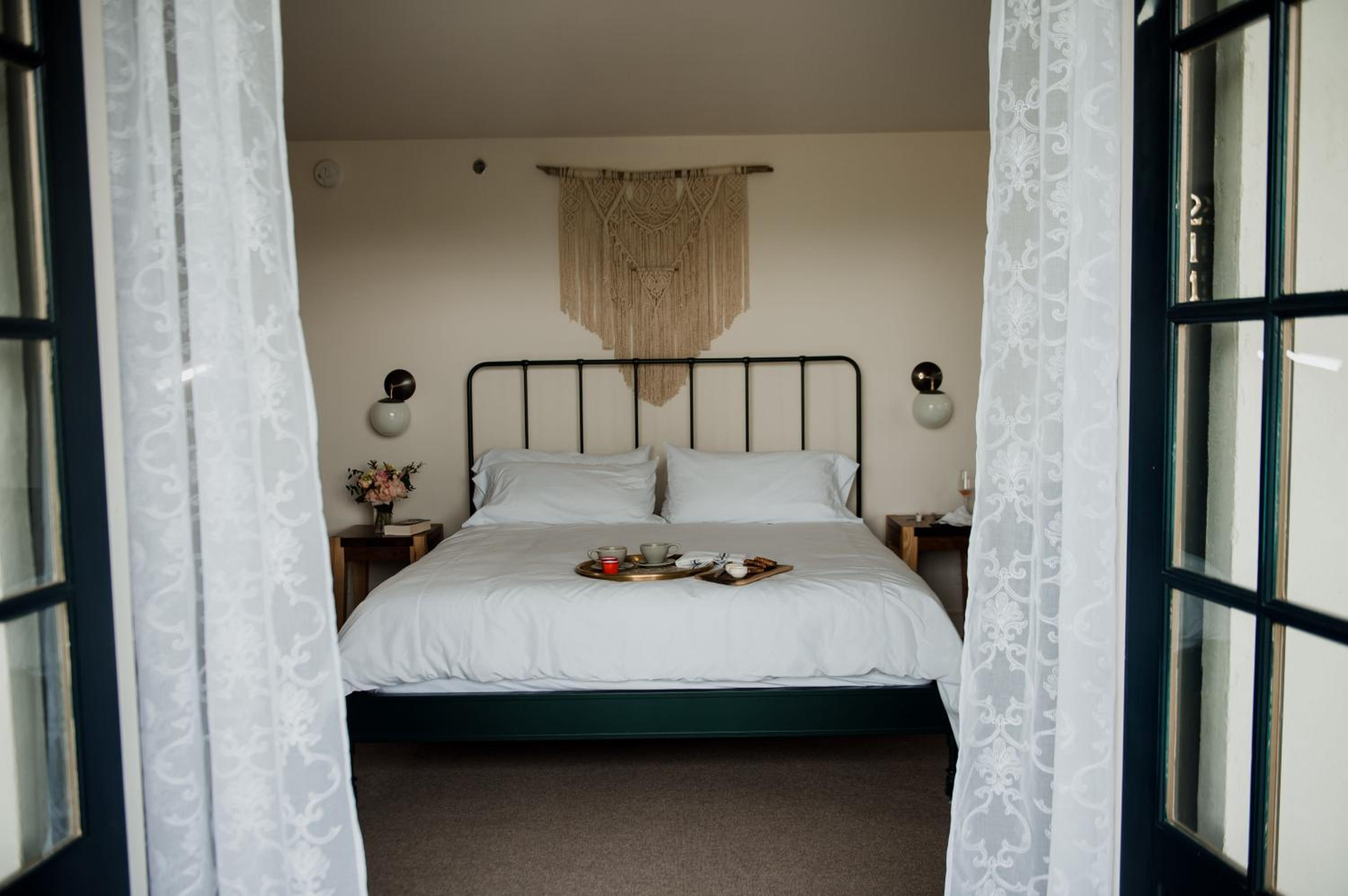 Superior King Suite with River View - Surf Hotel