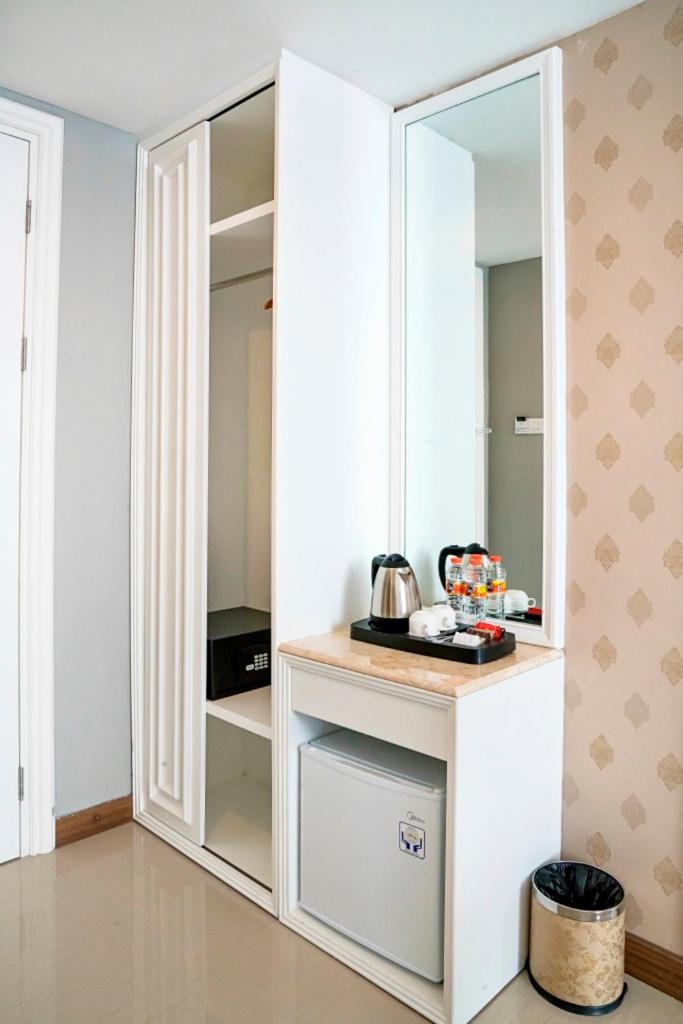 Deluxe Twin Room - Photo 2