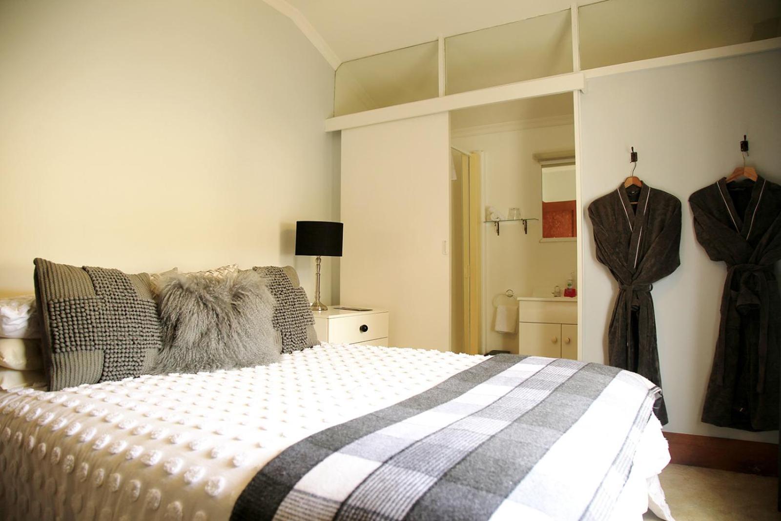 Small Double Room photo 2