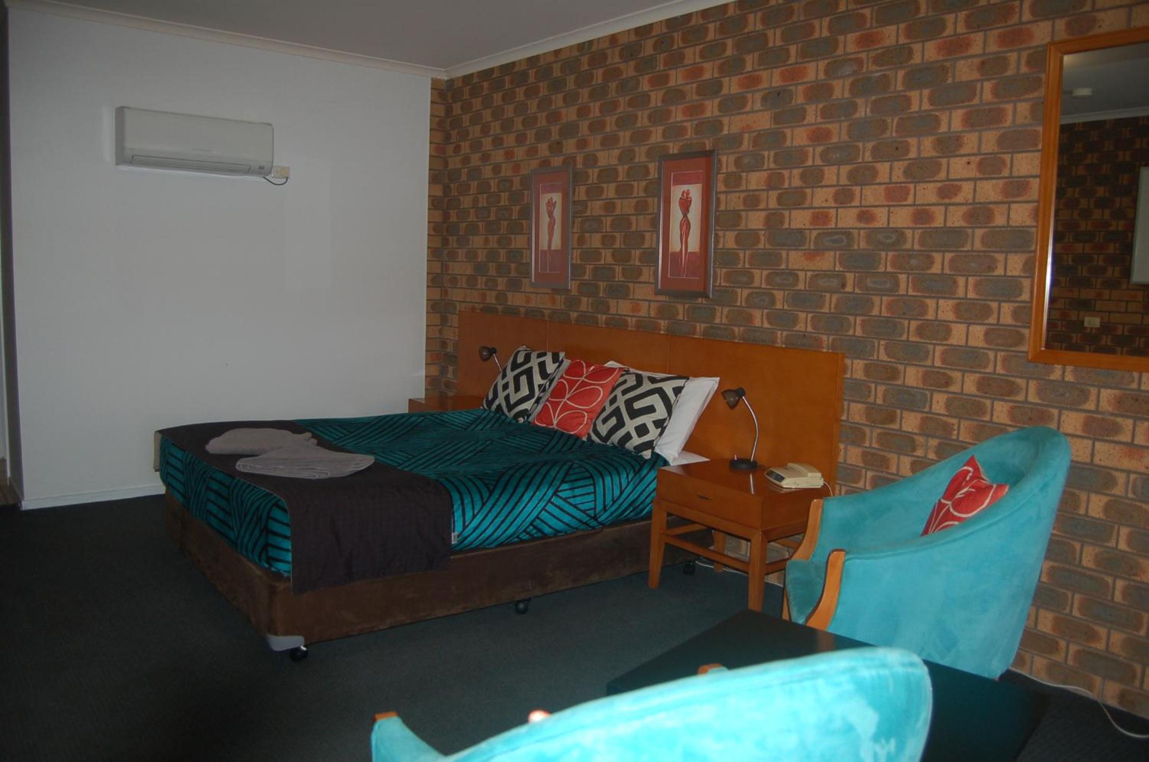 Standard Double Room photo 2