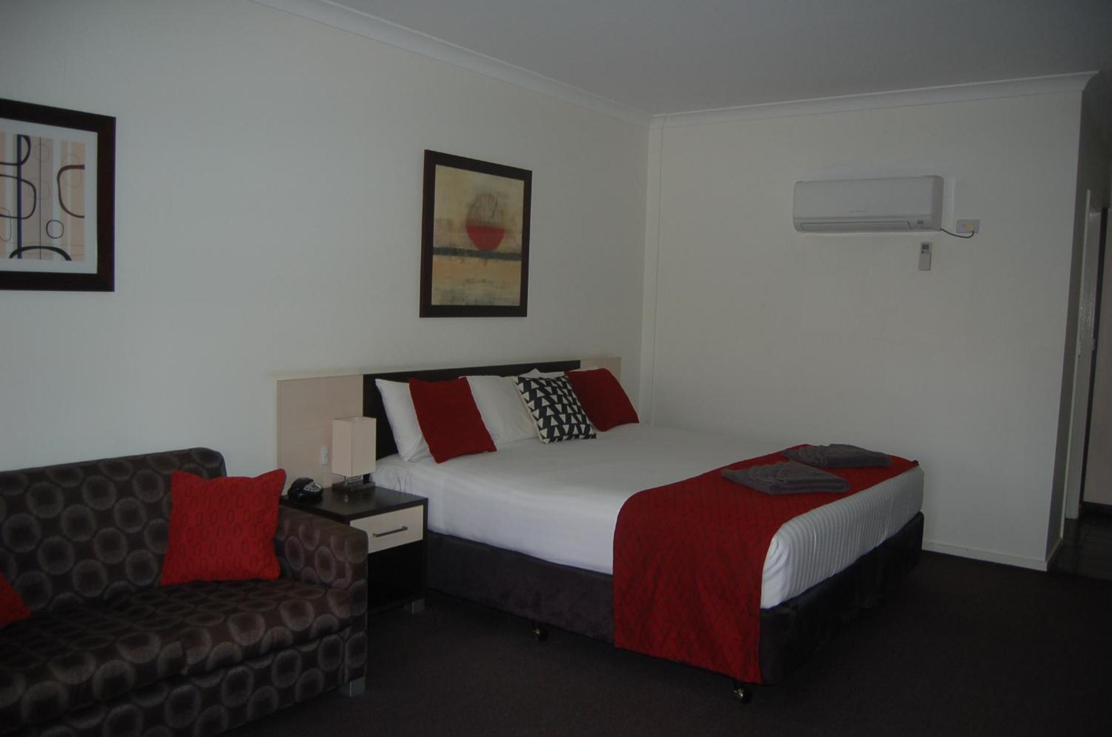 Deluxe King Room photo 1