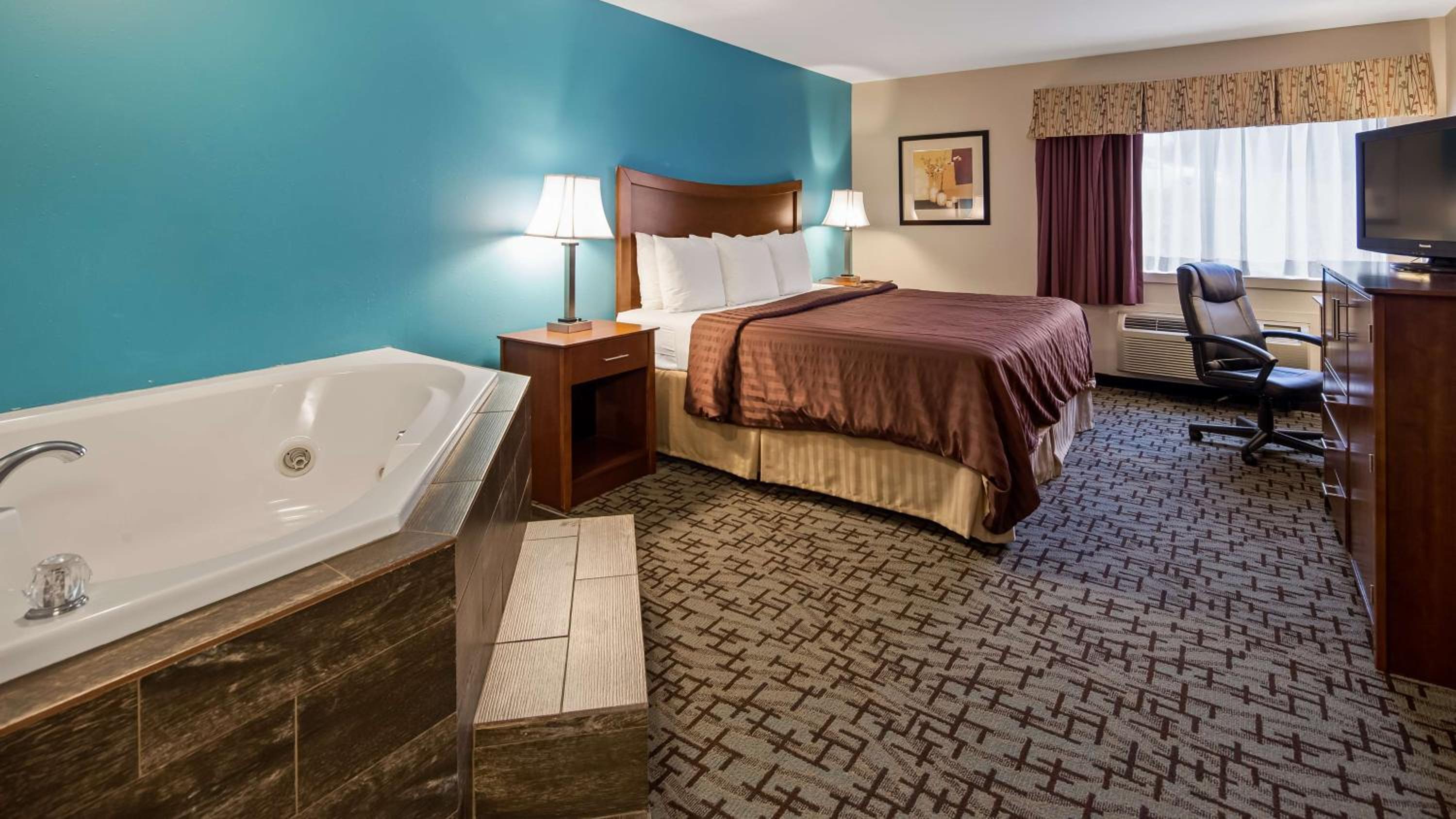 King Room with Spa Bath - Non-Smoking - Photo 2