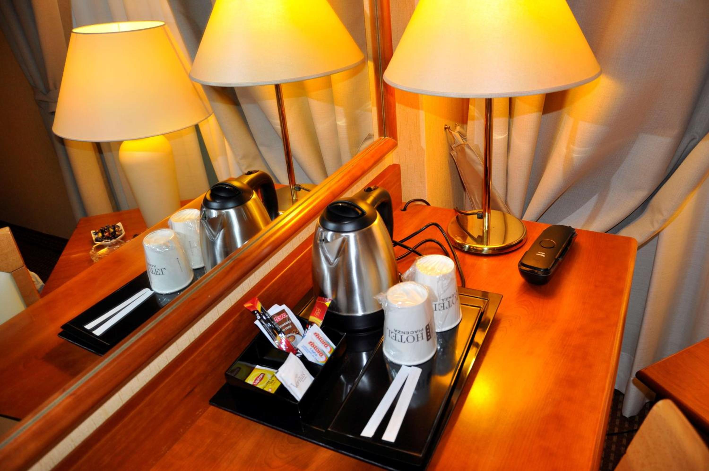 Standard King Room - Photo 1