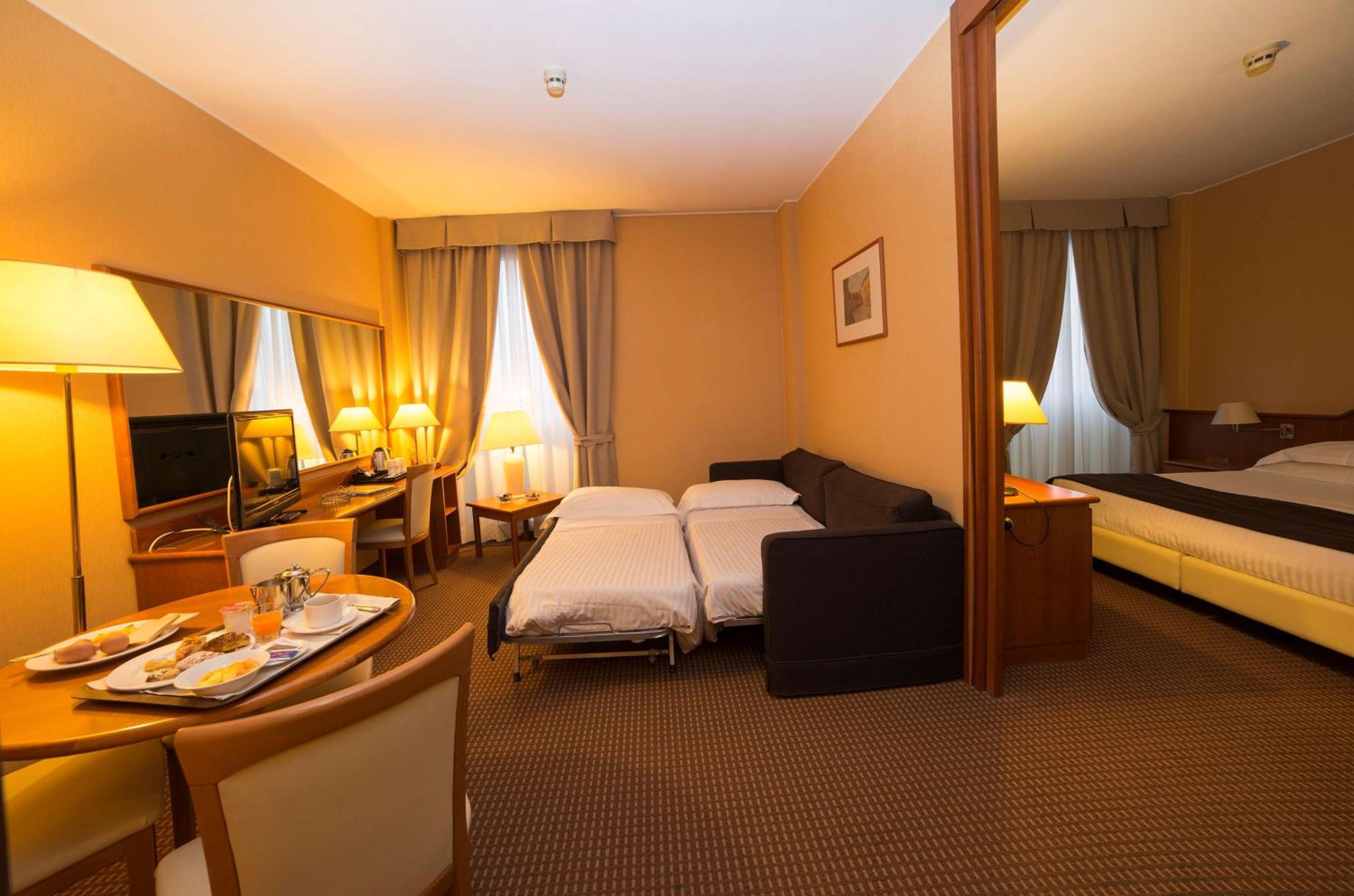 King Room Suite - Photo 13