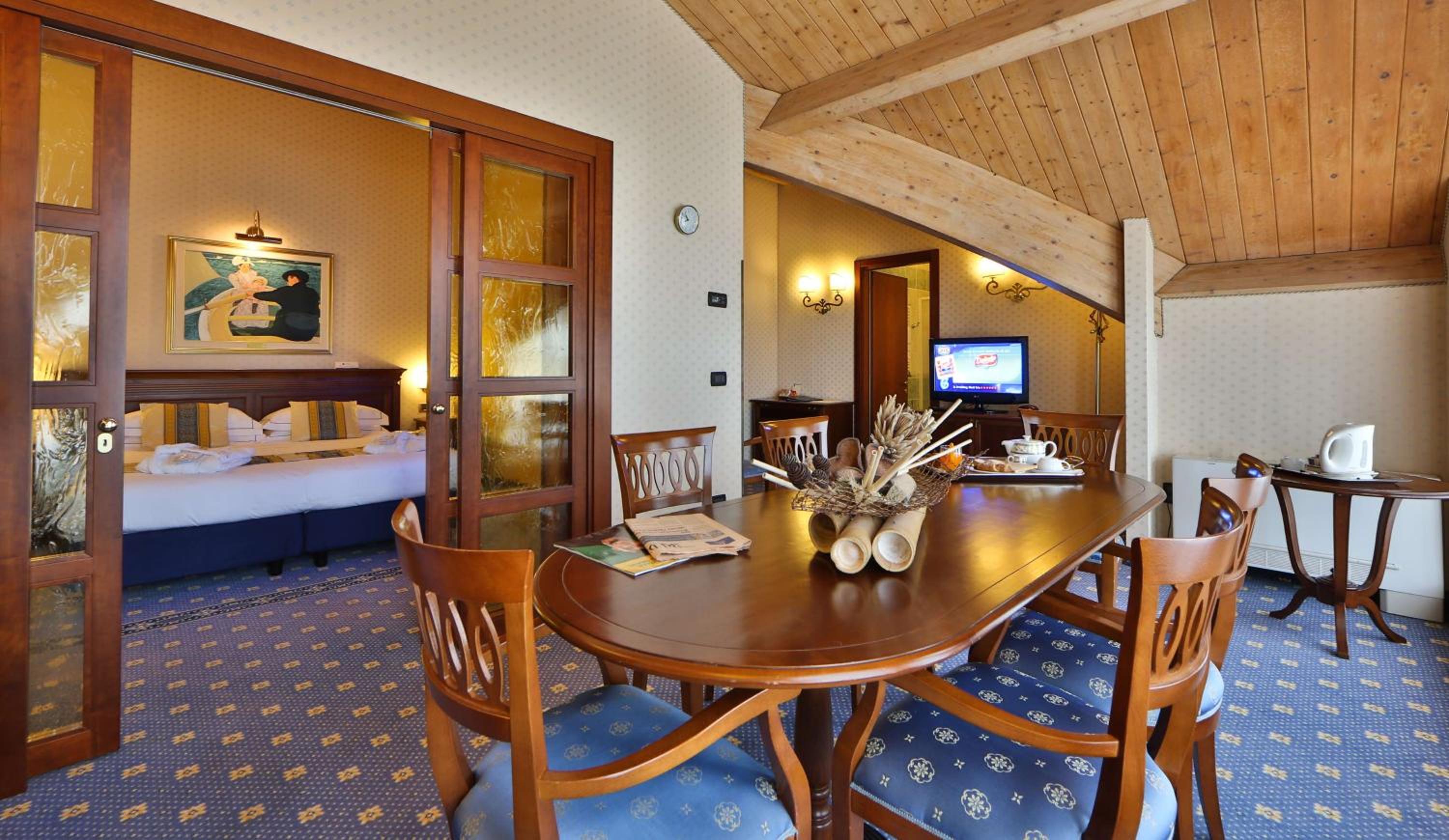 Imperial King Suite photo 1
