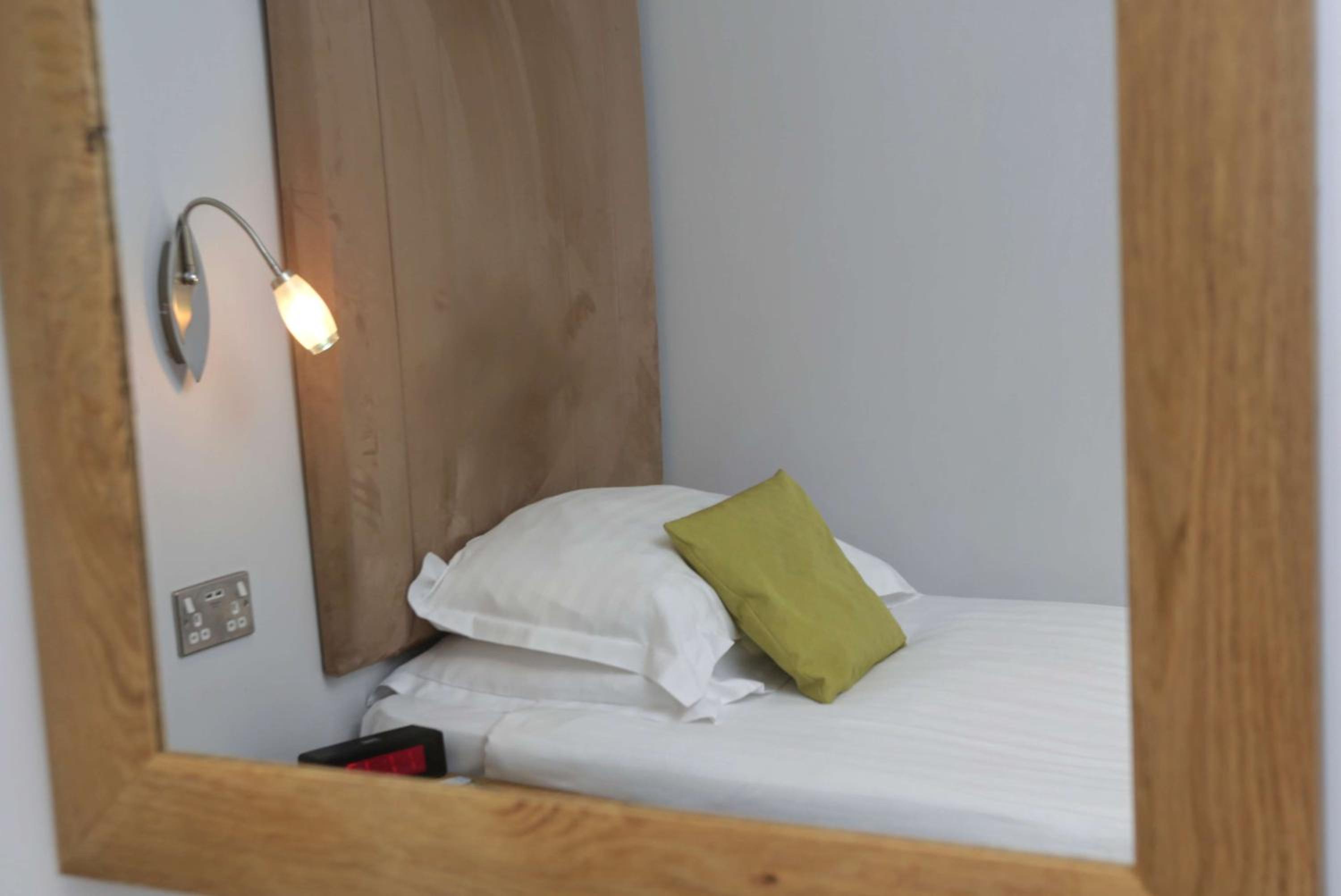 Standard Single Room - Non-Smoking photo 1