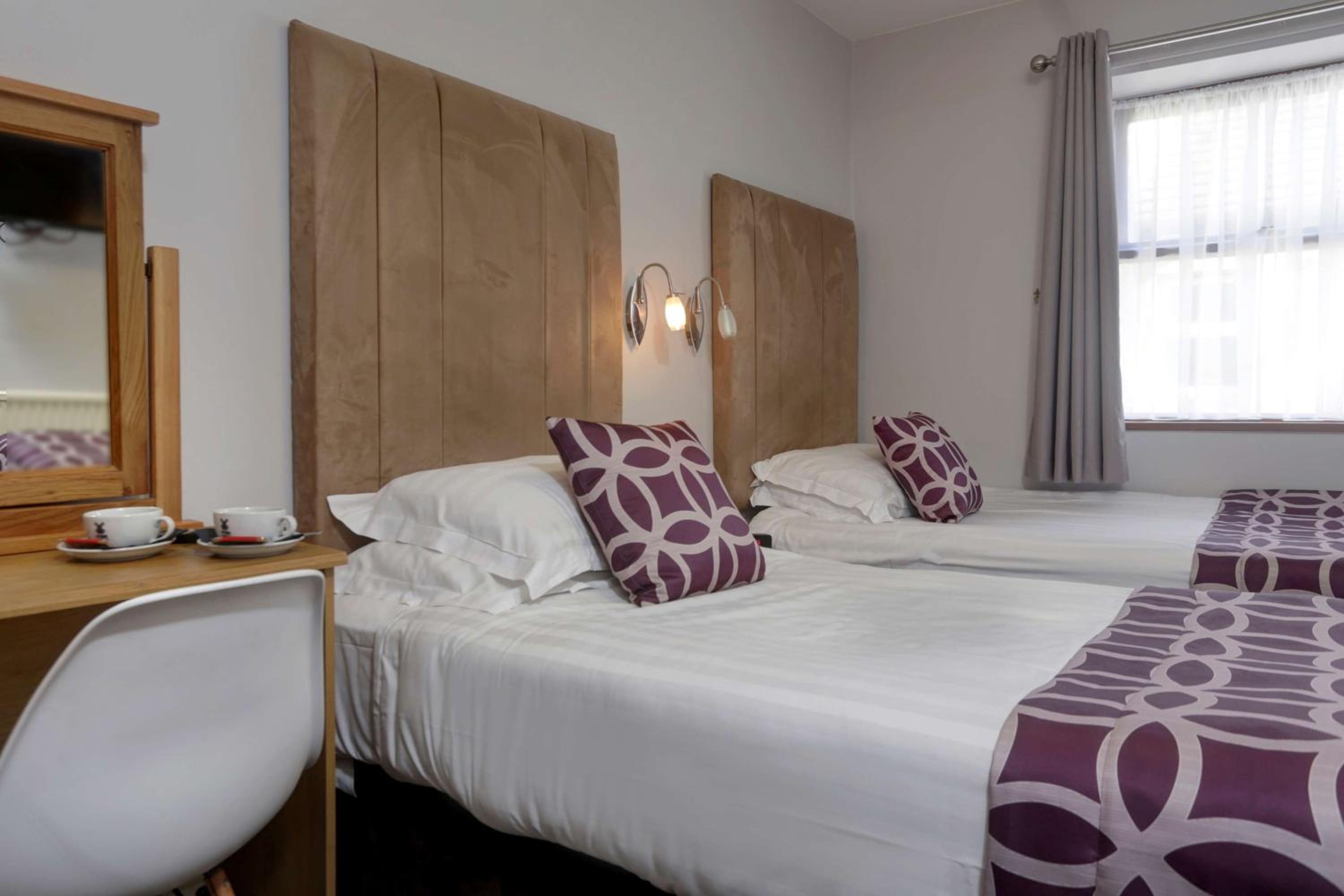 Superior Twin Room - Non-Smoking photo 2