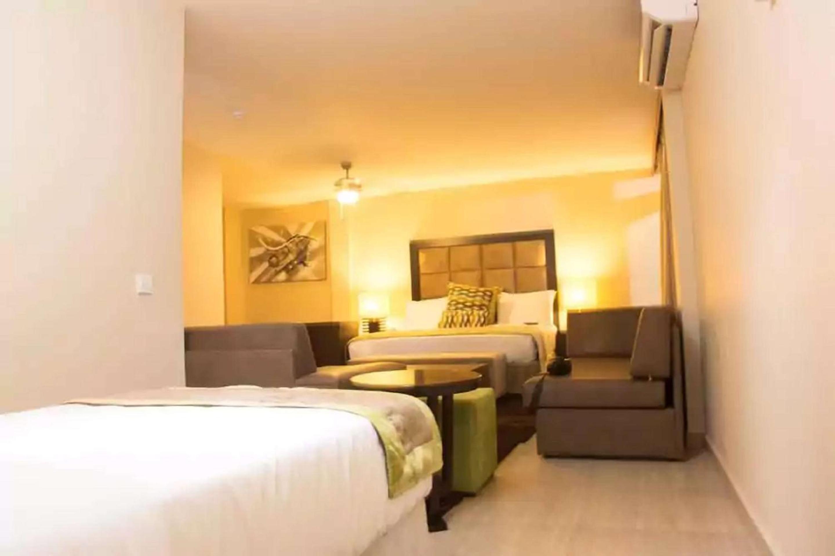 Family Room with Double and Single Beds - Photo 3
